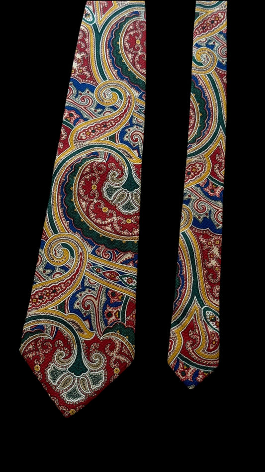 ETRO vintage green paisley silk tie.