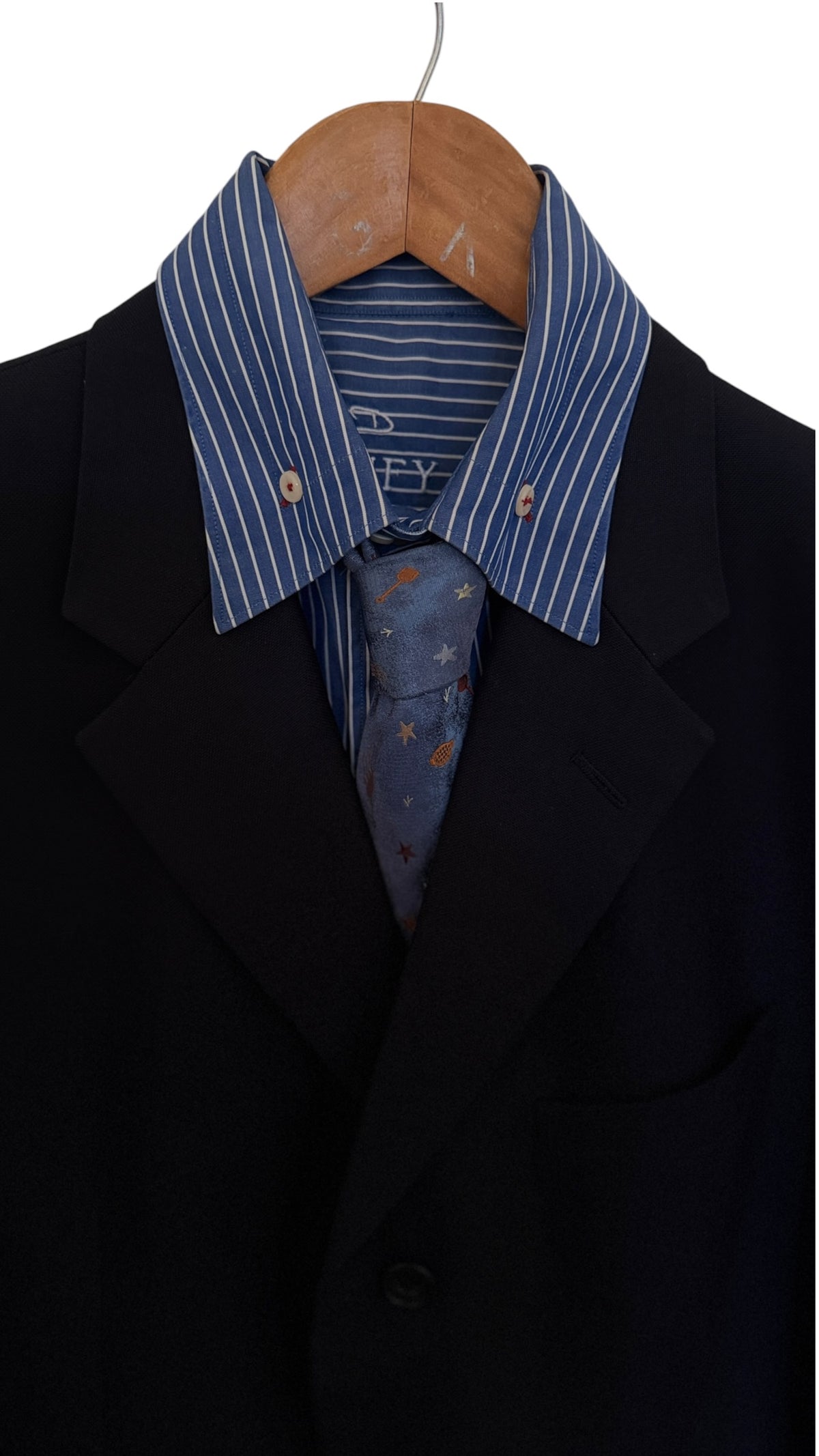 BVLGARI vintage 7-fold blue novelty crepe silk jacquard tie.