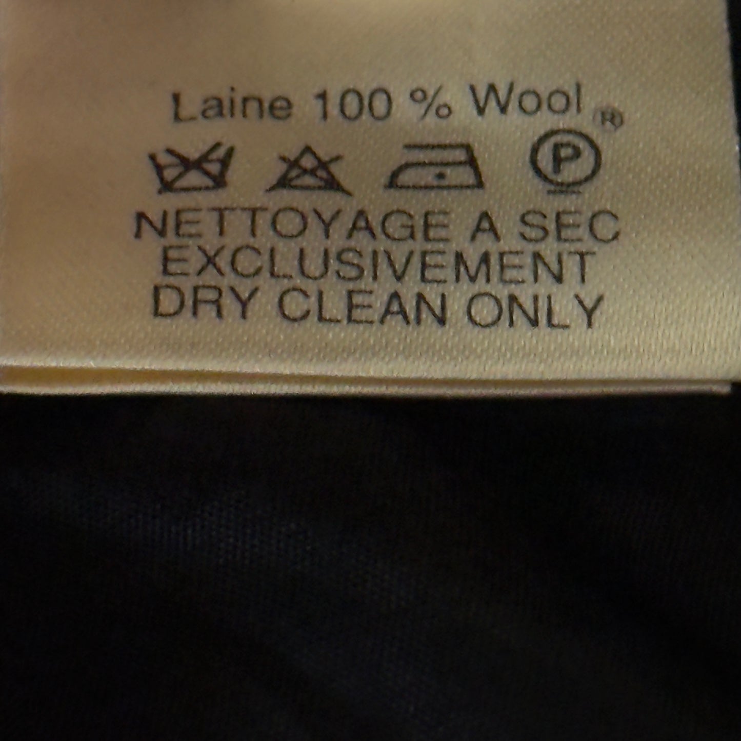 HERMES Vintage Black Wool Skirt. Size 46 (Large).