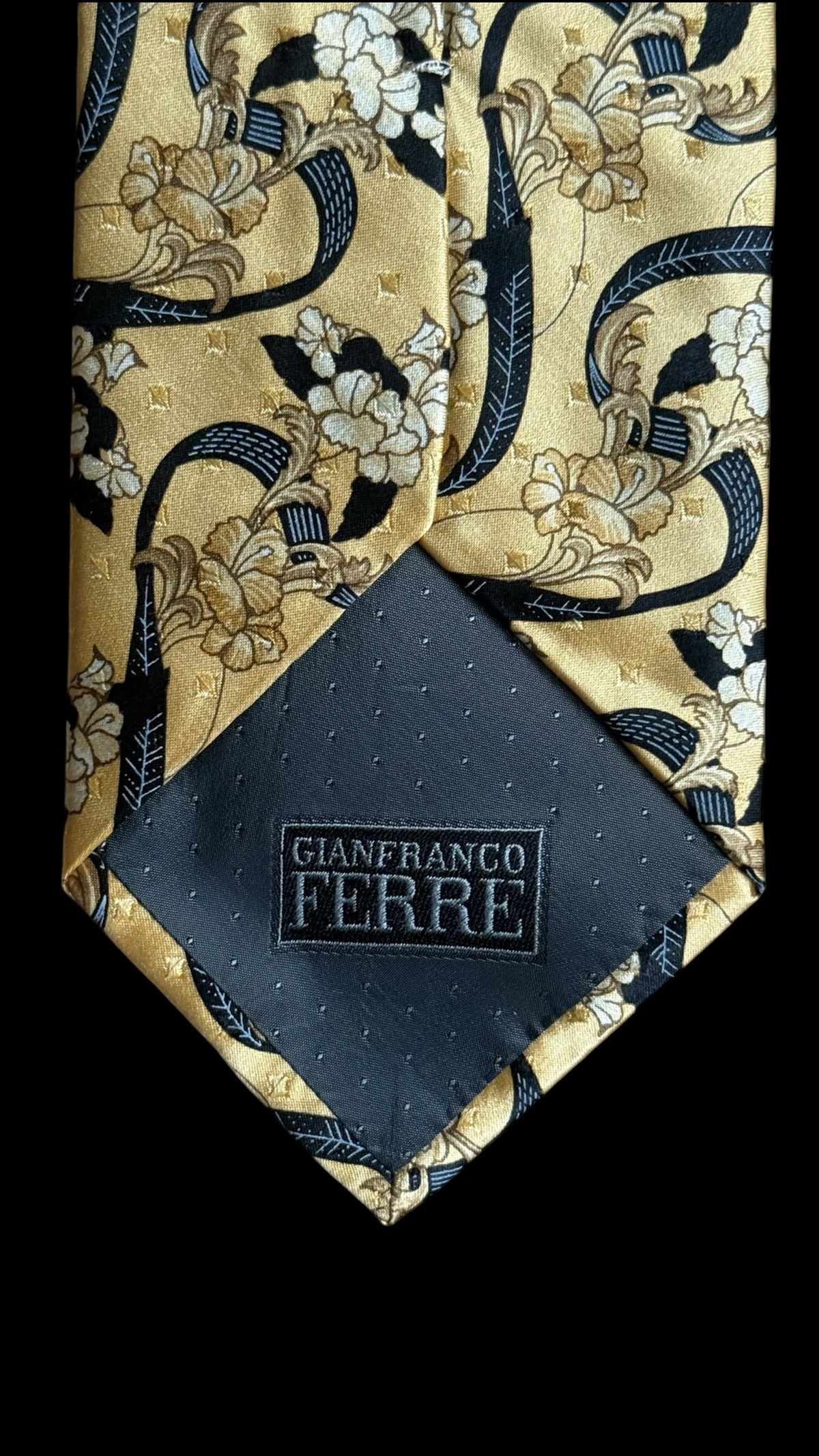 GIANFRANCO FERRE Vintage Printed Crepe Silk Jacquard Tie.
