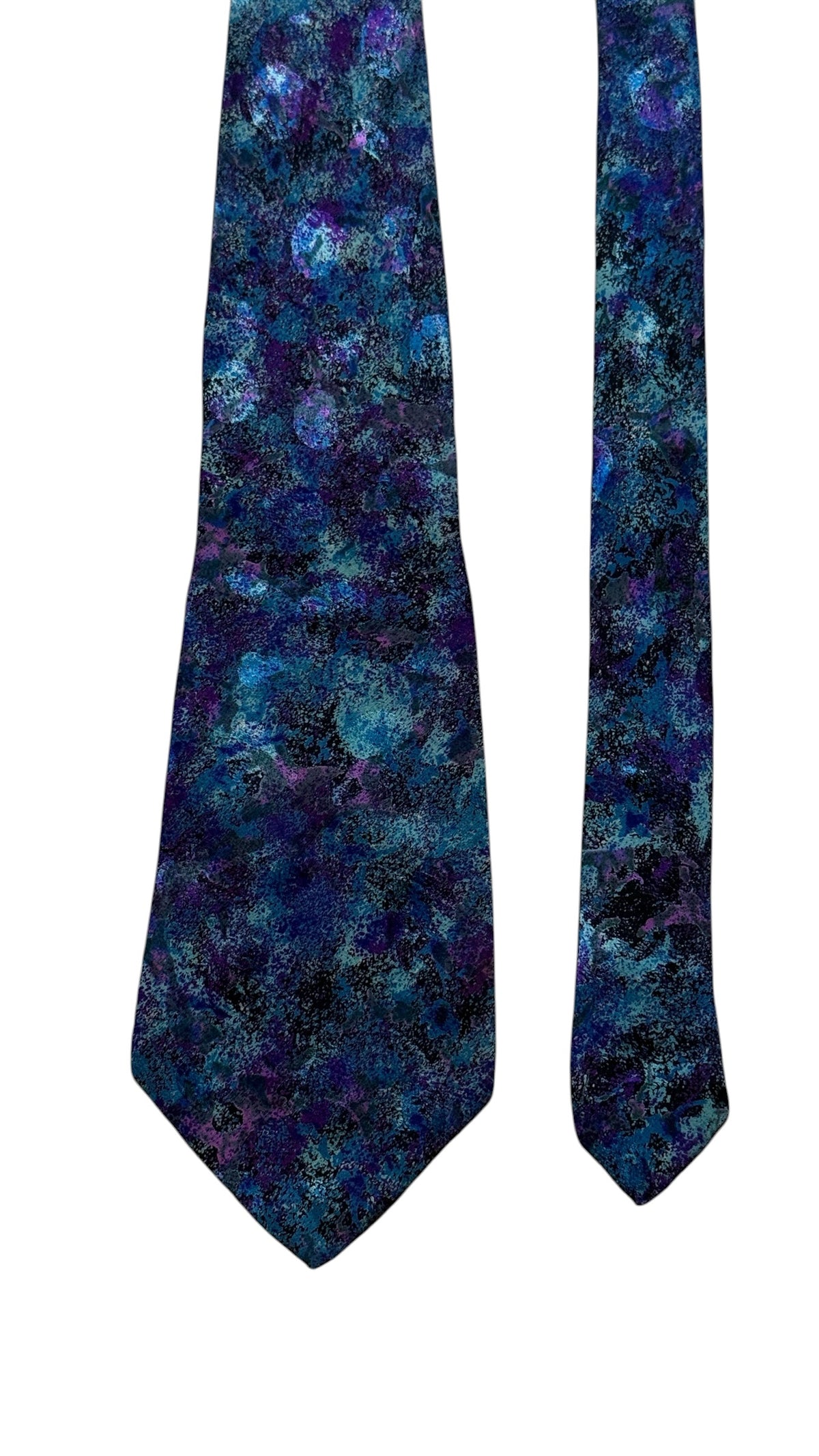 BRIONI Vintage Printed Crepe Silk Jacquard Tie.