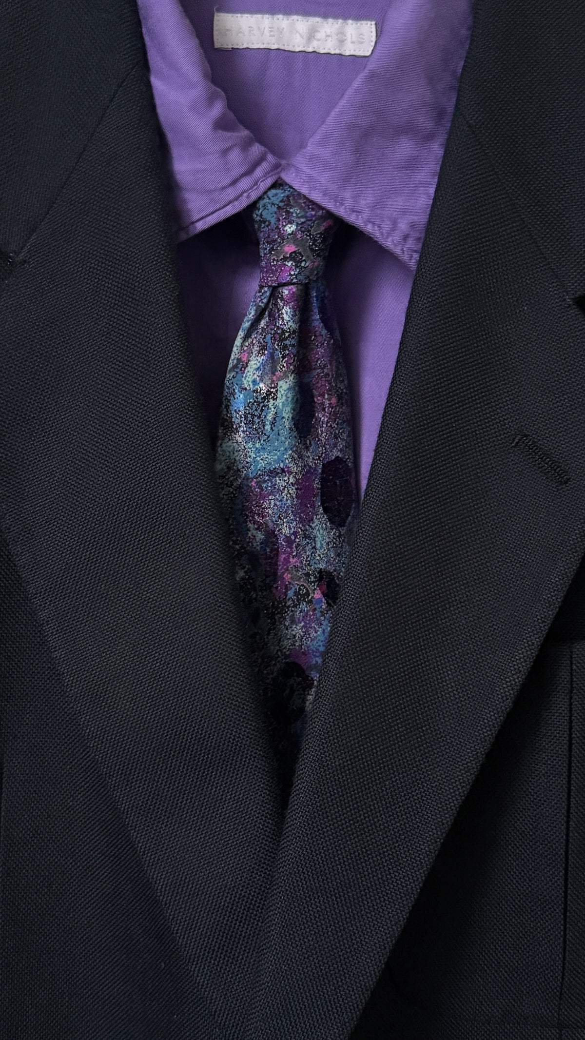 BRIONI Vintage Printed Crepe Silk Jacquard Tie.