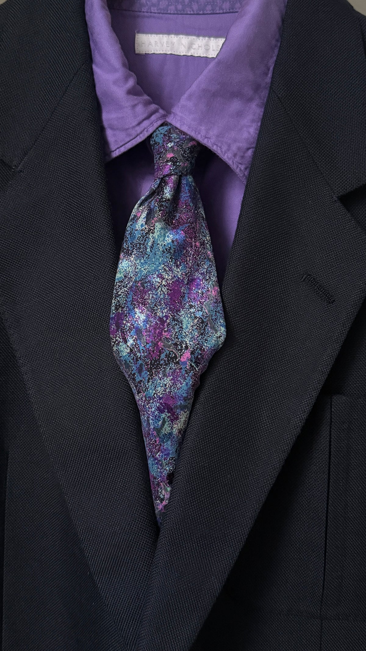 BRIONI Vintage Printed Crepe Silk Jacquard Tie.