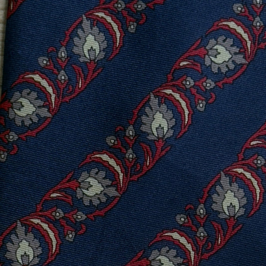 CHRISTIAN DIOR Vintage Navy Blue Floral Silk Tie (9.1 cm by 146 cm)