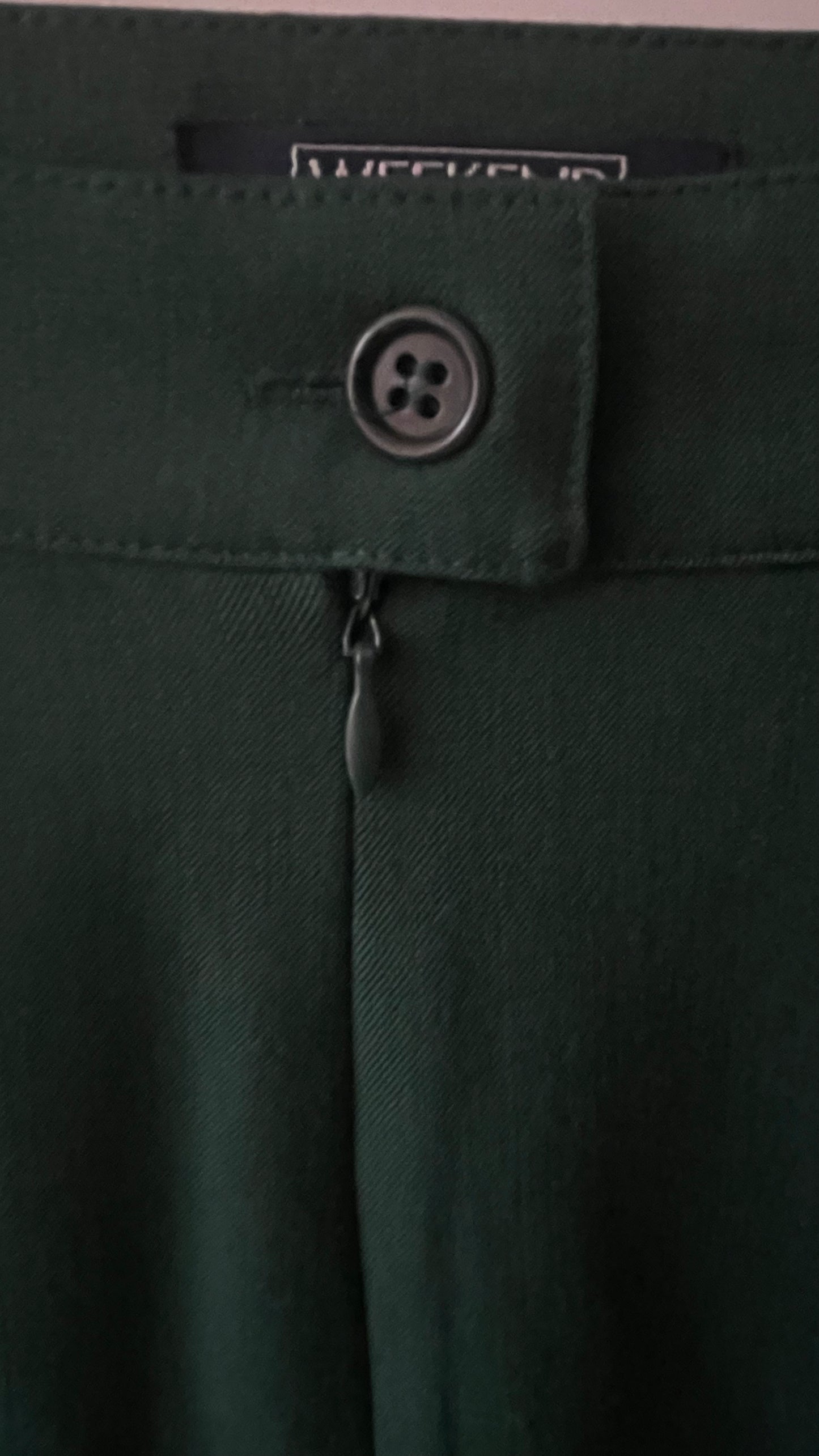 Weekend by MAX MARA Vintage Dark Green Wool Skirt. (Women’s Size 8/10)