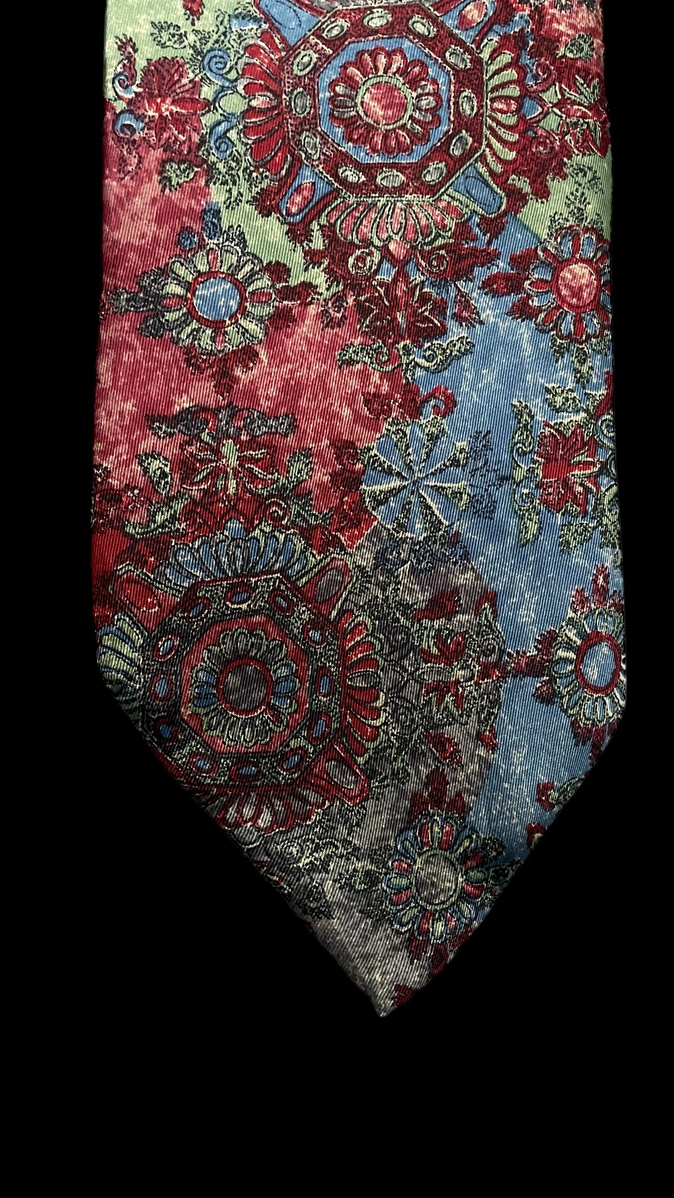 GUCCI Vintage Burgundy Baroque Silk Tie (9 cm by 149 cm)