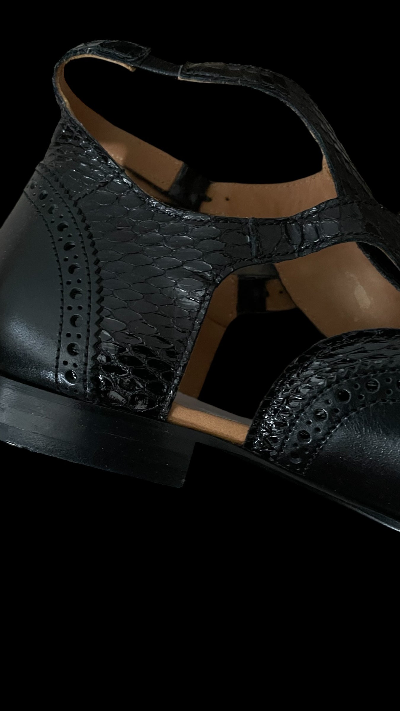 MAISON MARGIELA Women’s Black Leather Lace-Up Open Shoes (Euro Size 41) U.K. 8