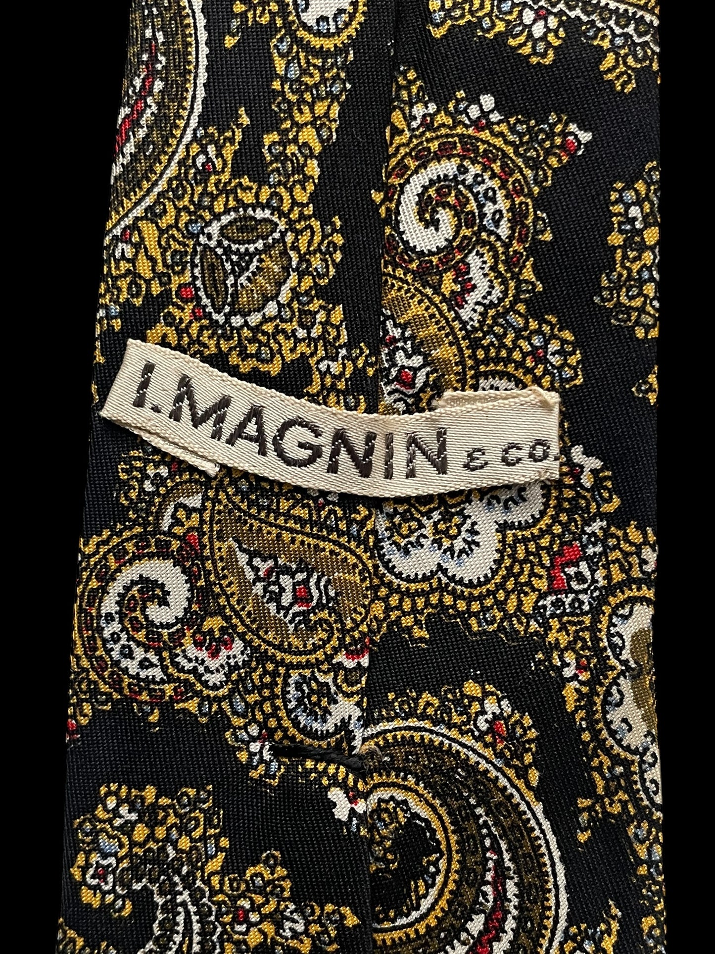 I. MAGNIN & Co Vintage Black Paisley Silk Tie (6.6 cm by 136 cm) Small Front Size.