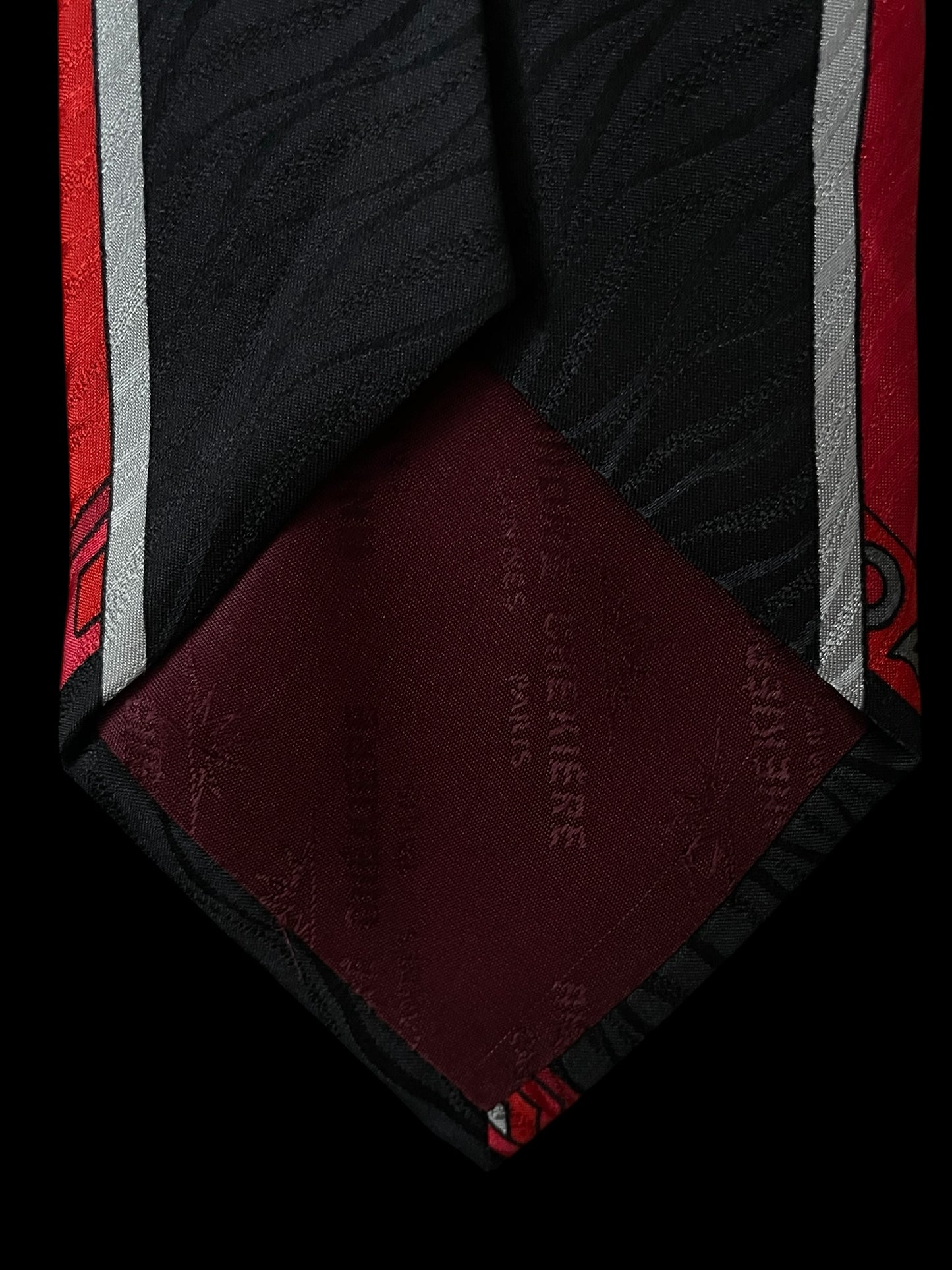 ANDRE GHEKIERE Magenta Abstract Crepe Silk Jacquard Tie (9.6 cm by 143 cm) Normal Front Size.