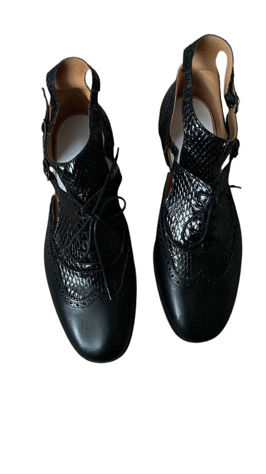 MAISON MARGIELA Women’s Black Leather Lace-Up Open Shoes (Euro Size 41) U.K. 8