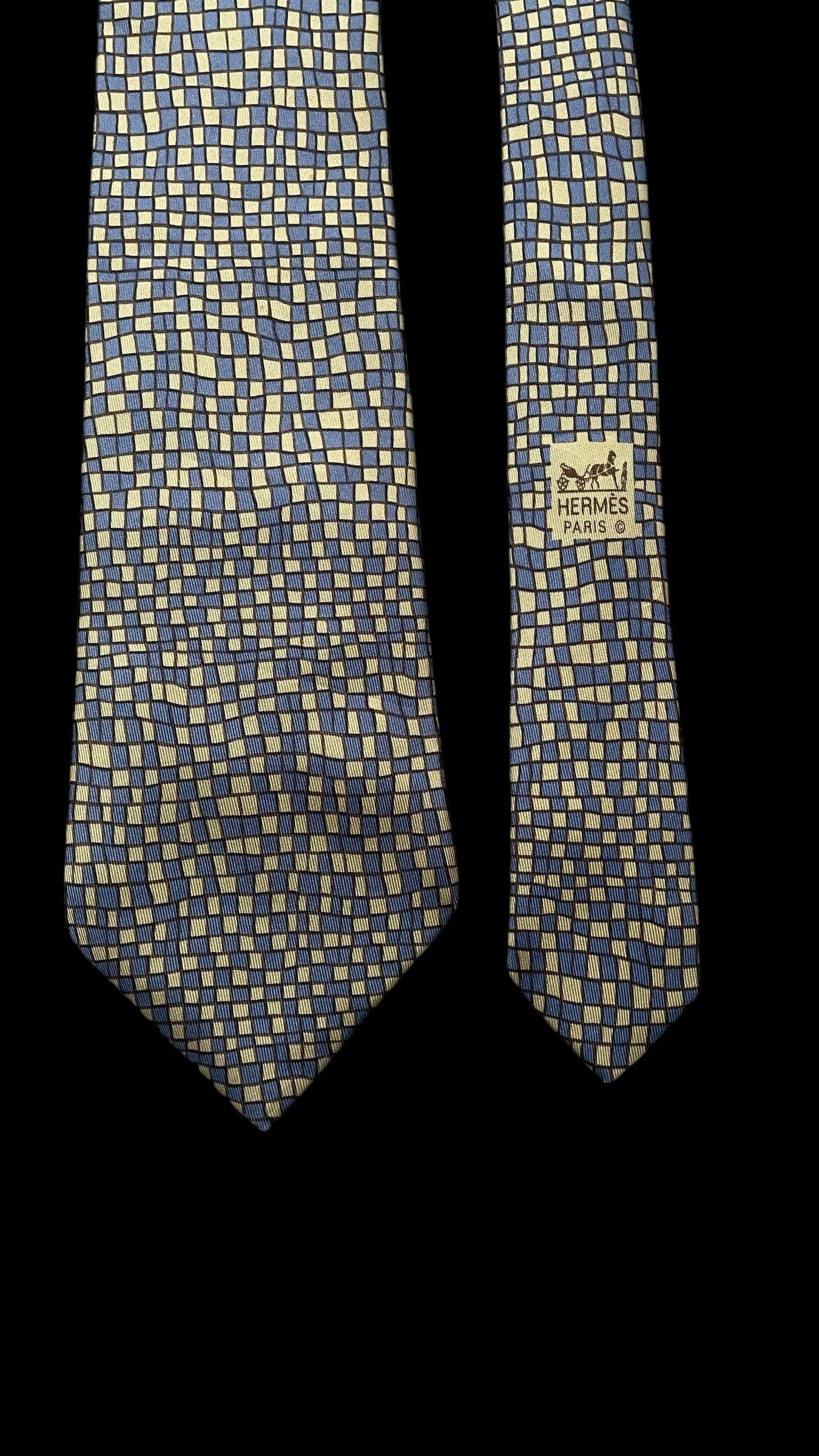 HERMES Vintage Blue Geometric Silk Tie (8.7 cm by 146 cm)