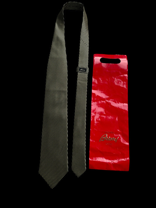 BRIONI 3-Fold Vintage Black Geometric Crepe Silk Tie (10 cm by 147 cm) New in Box.