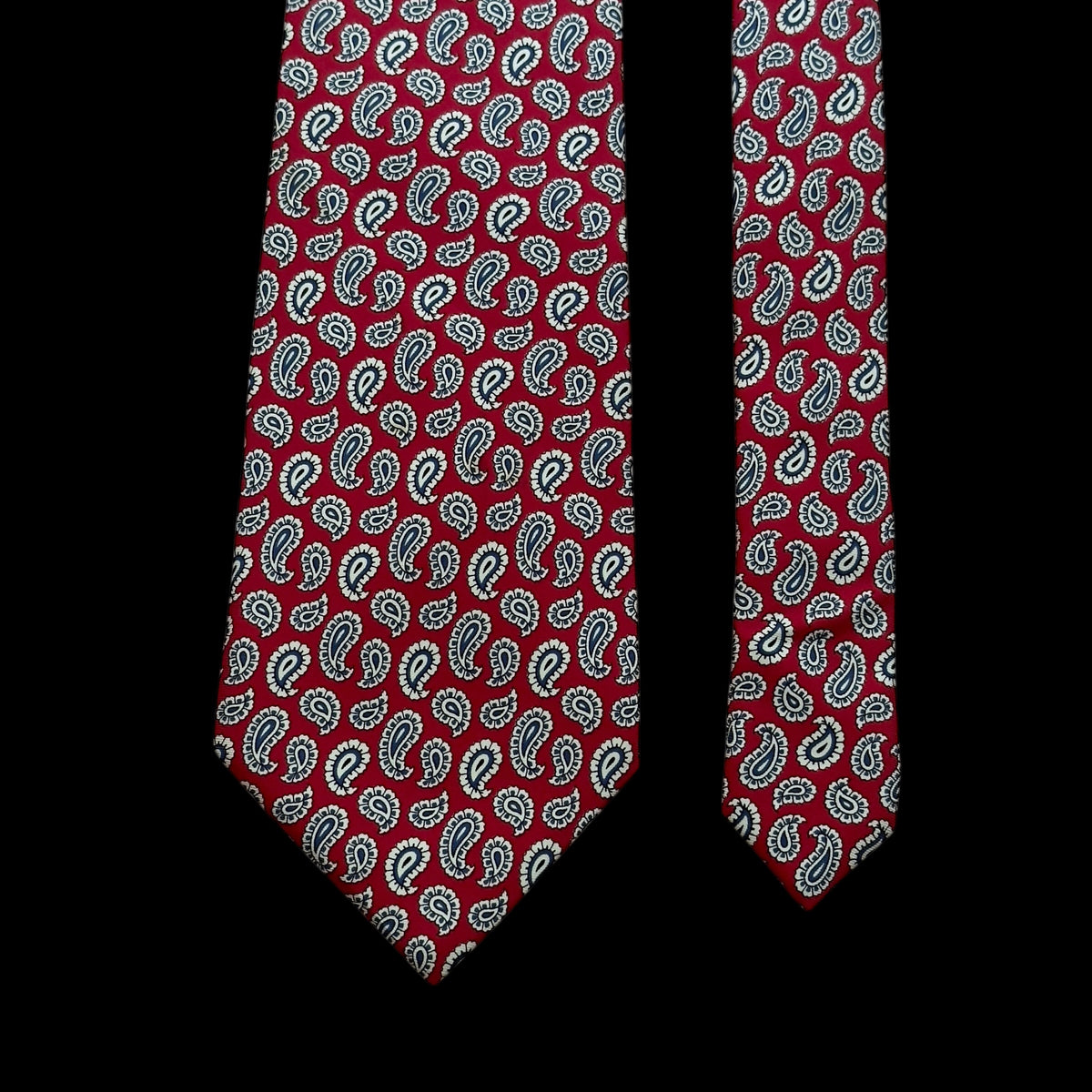 BREUER Vintage Red Paisley Silk Tie (9.7 cm by 146 cm)