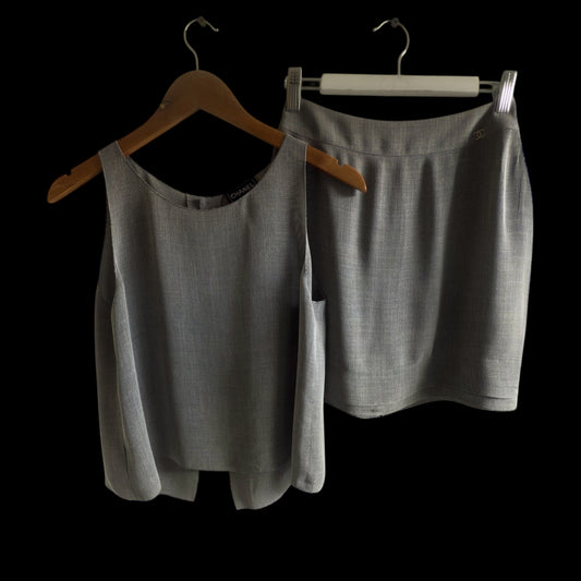 CHANEL Vintage Grey Top/Skirt Set . Size 36 (Extra Small).