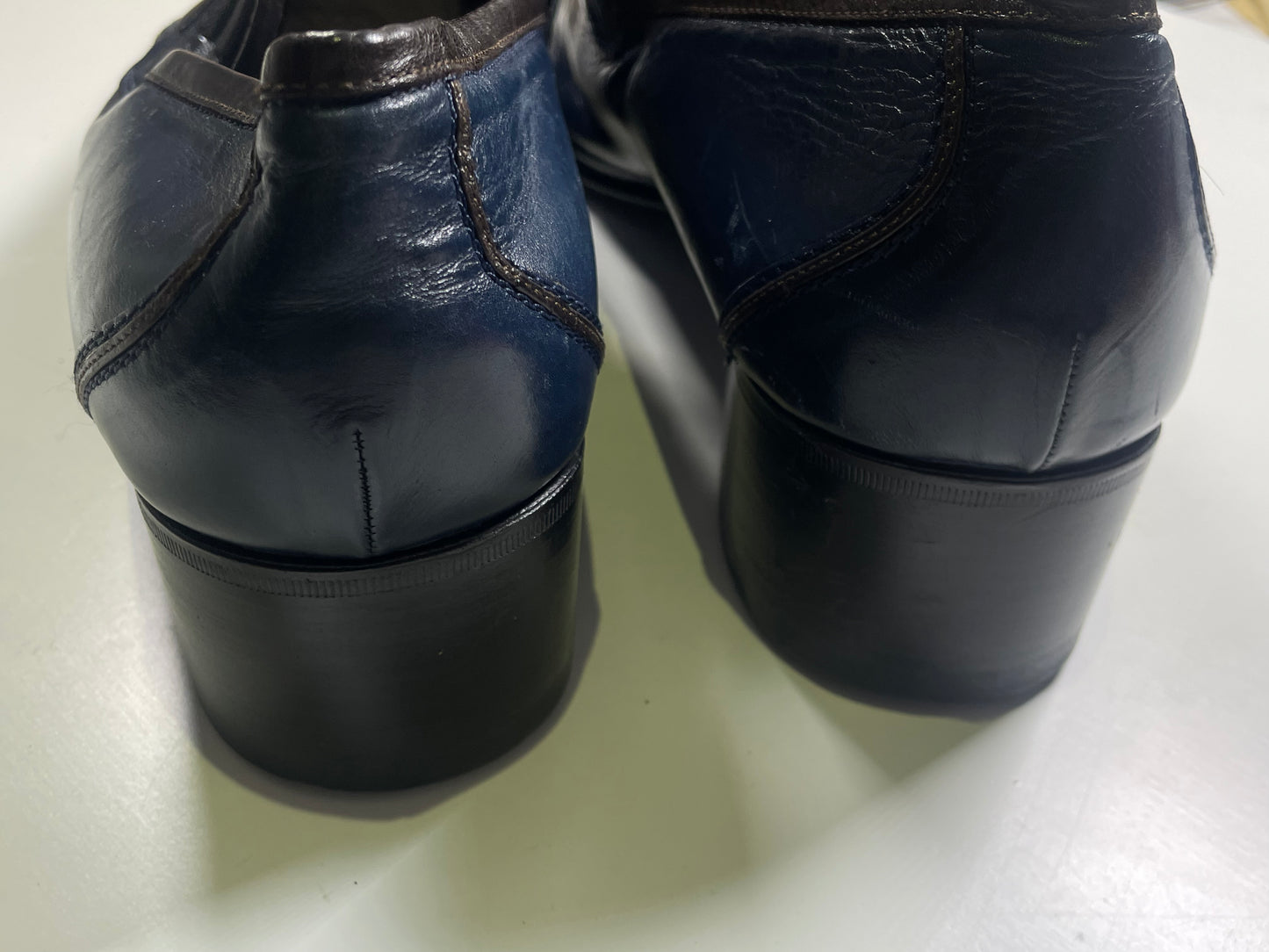 GUCCI Men’s Navy Blue Leather Shoes (Size 43.5 E)