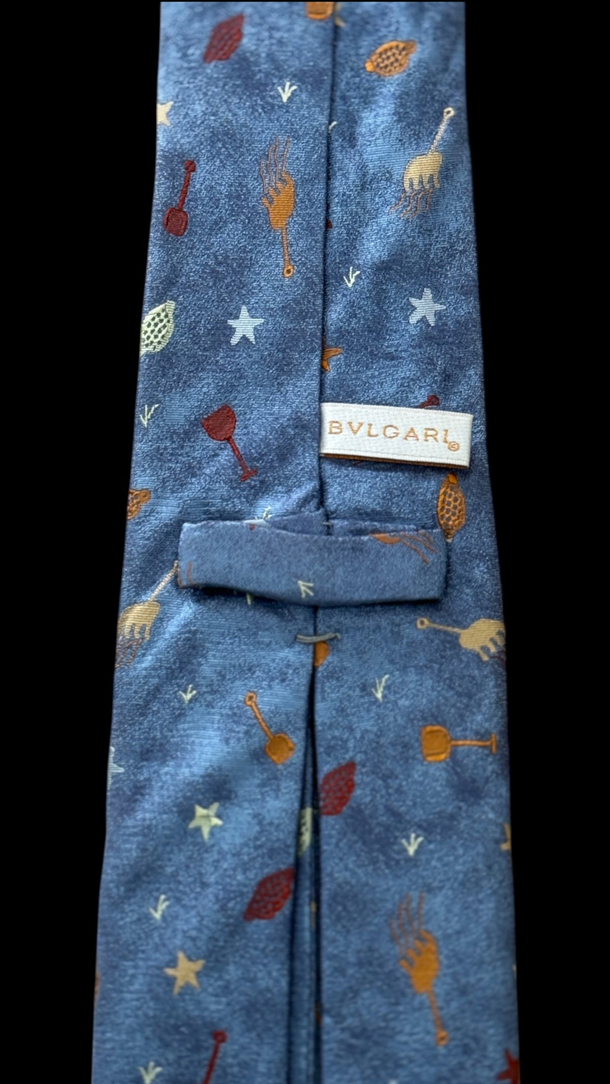BVLGARI vintage 7-fold blue novelty crepe silk jacquard tie.