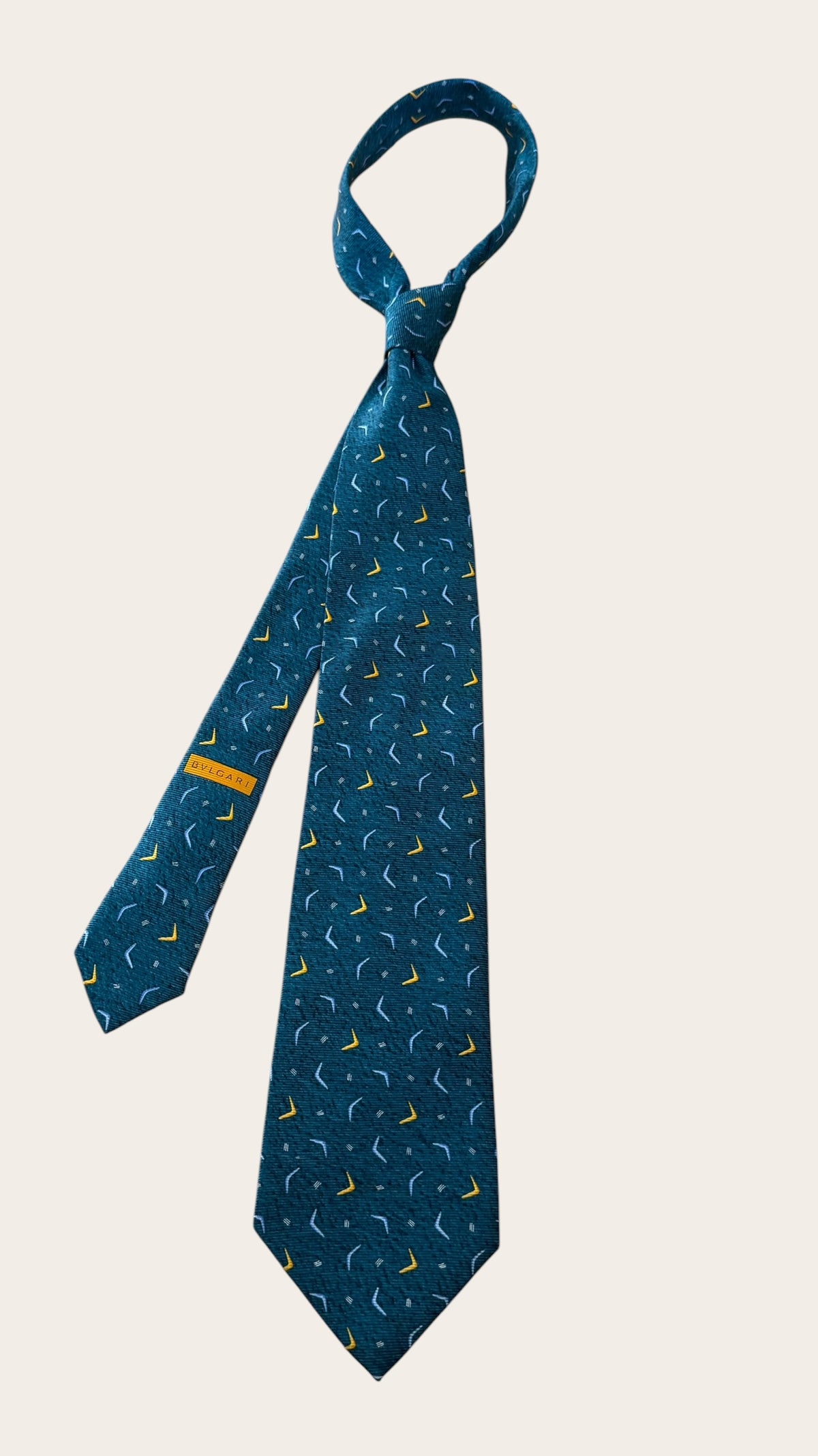 BVLGARI vintage 7-fold teal novelty crepe silk tie.
