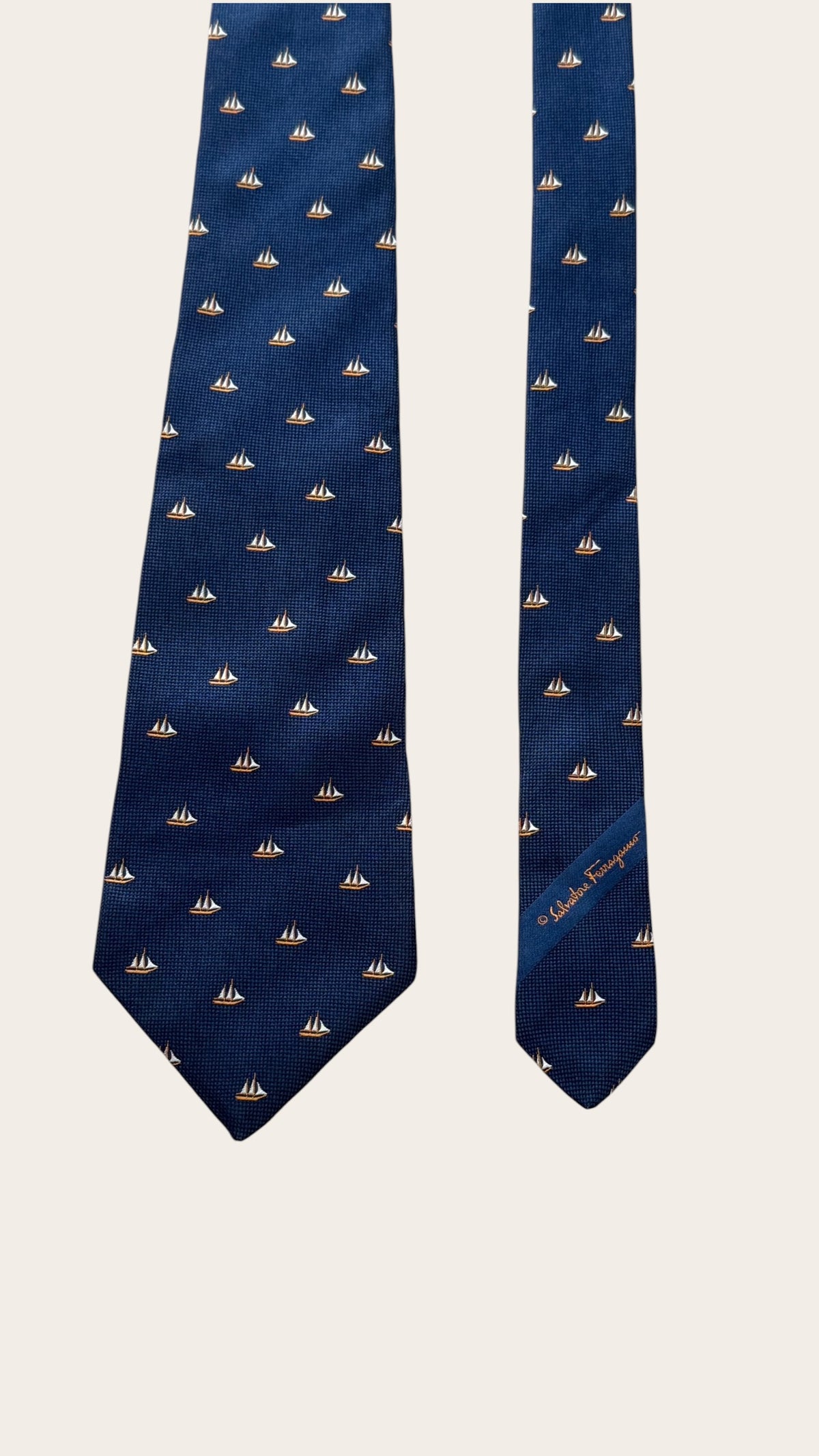 SALVATORE FERRAGAMO vintage navy blue boats silk tie.