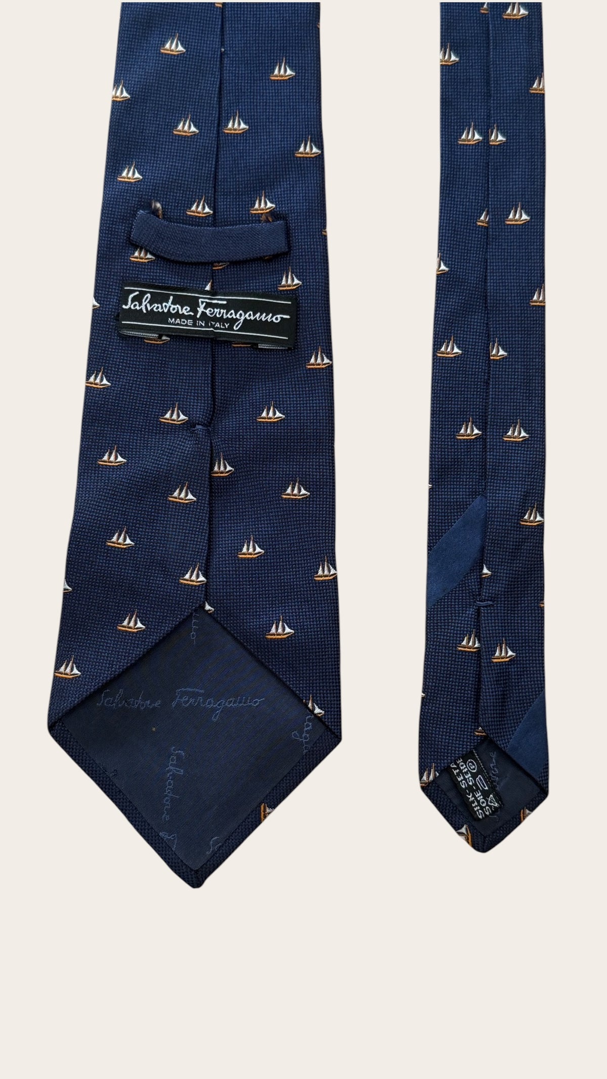 SALVATORE FERRAGAMO vintage navy blue boats silk tie.