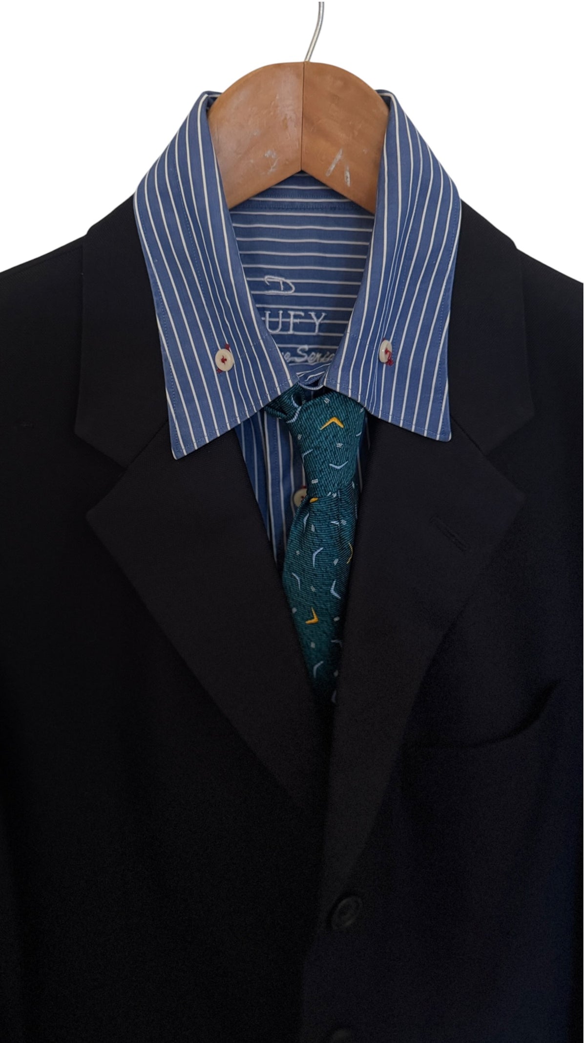 BVLGARI vintage 7-fold teal novelty crepe silk tie.