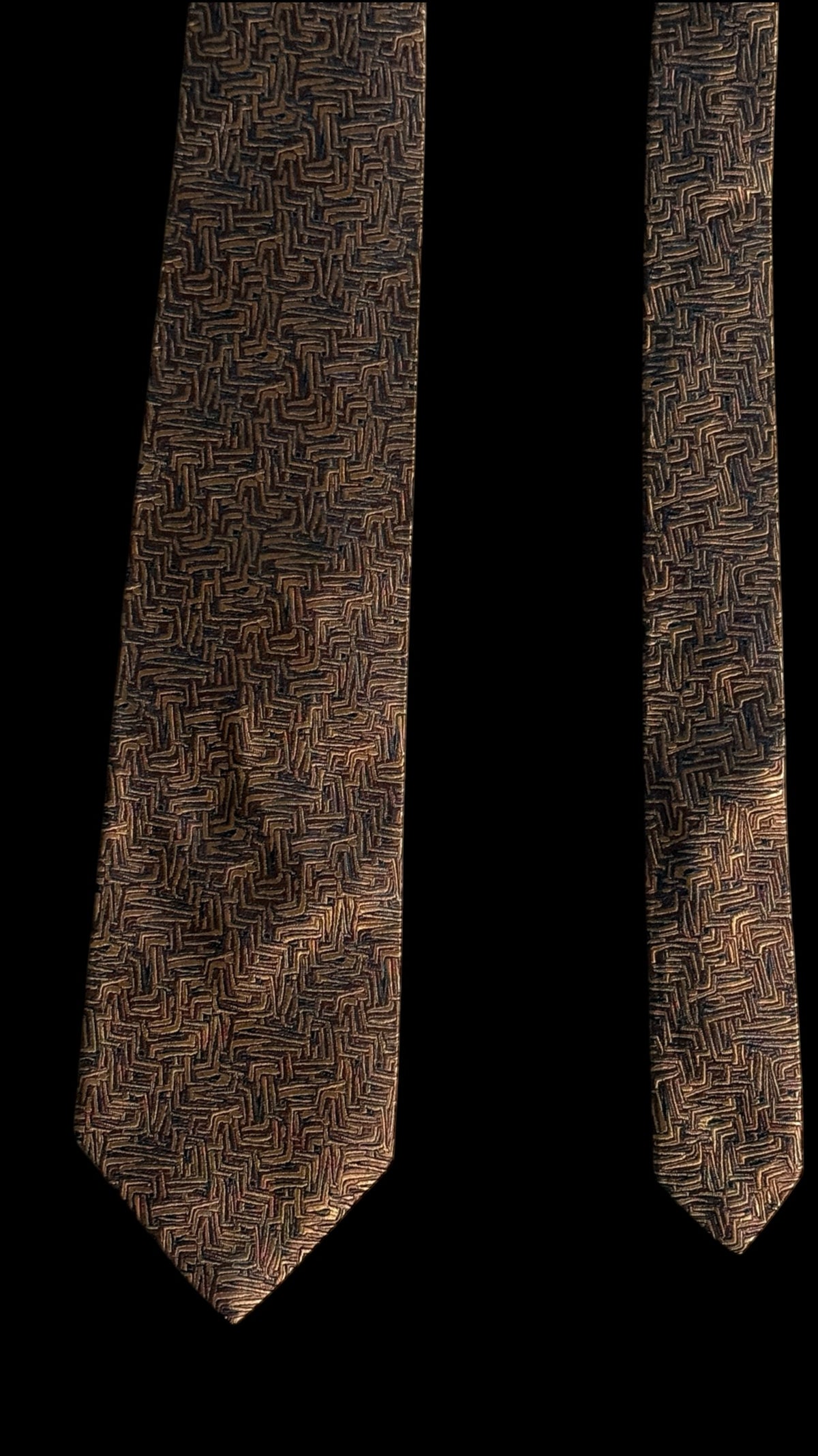 CHARVET Vintage Printed Tie.