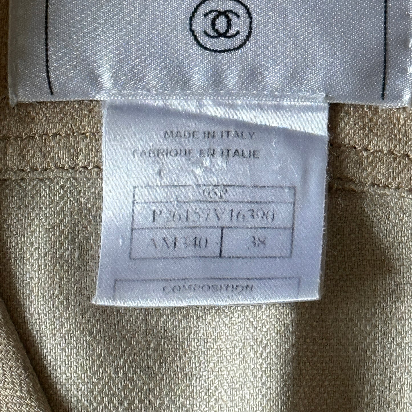 CHANEL Vintage Safari-Style Jacket. Size 38 (Small) Linen/Silk Blended