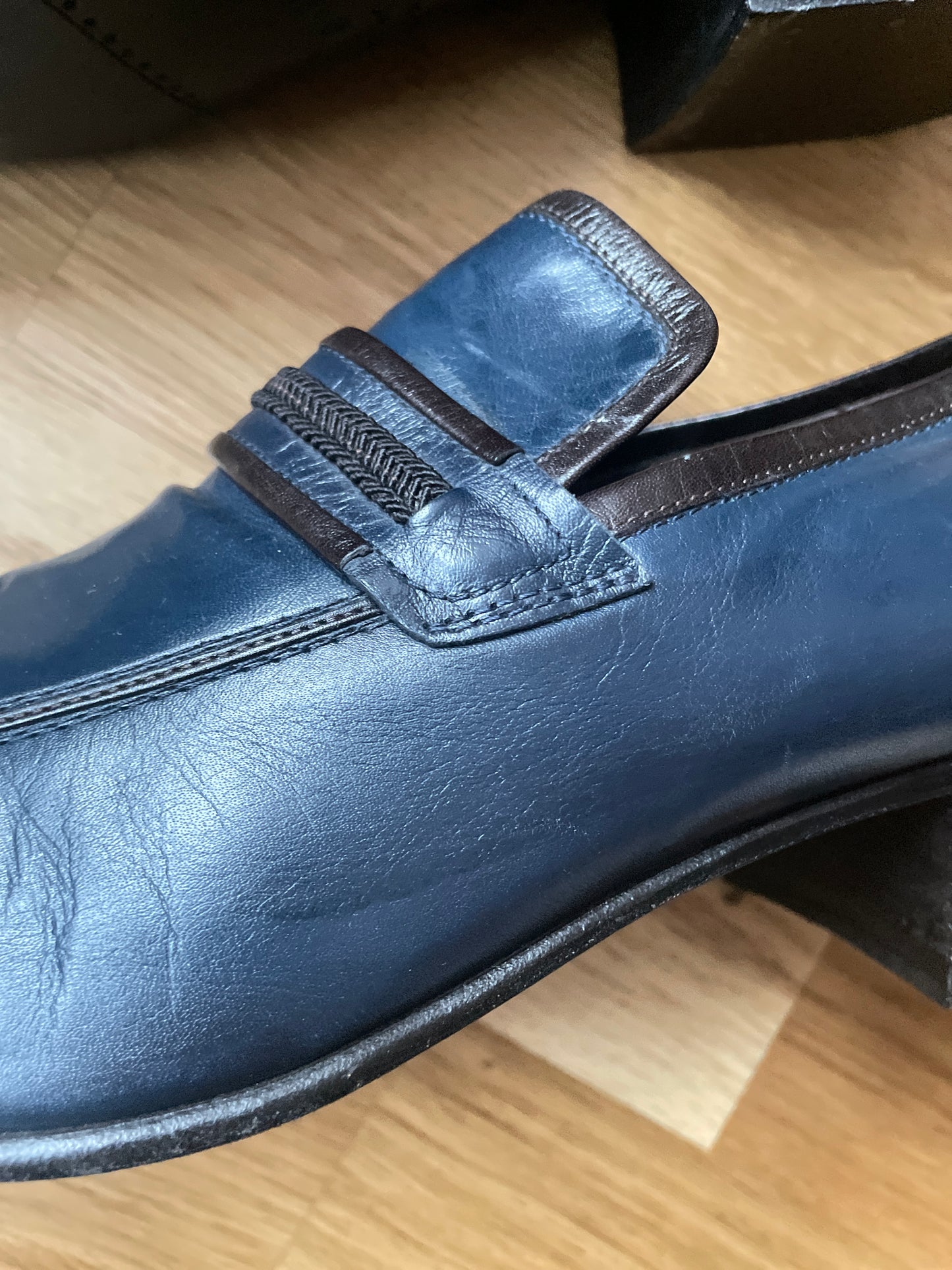 GUCCI Men’s Navy Blue Leather Shoes (Size 43.5 E)