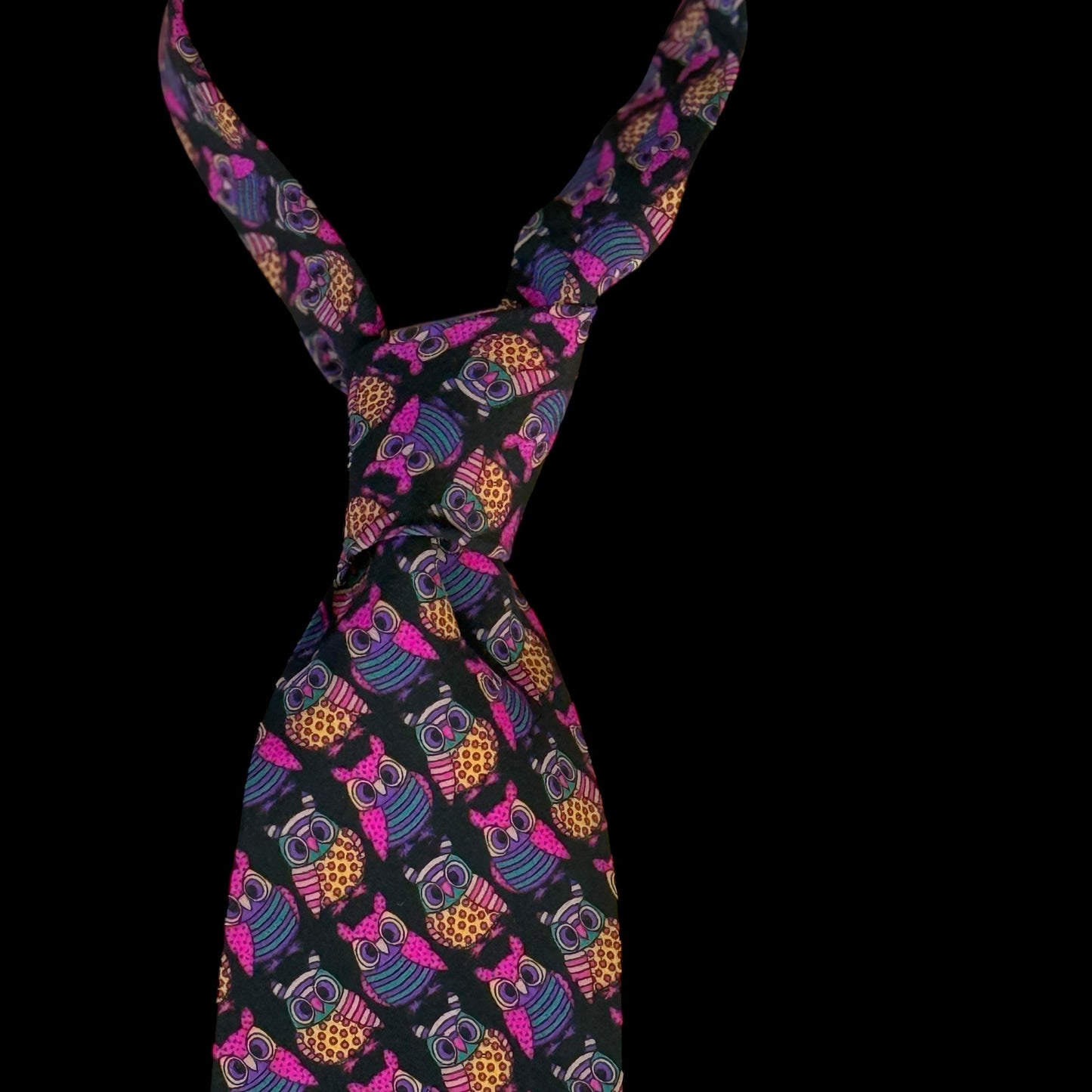 Vintage Black Owls Crepe Silk Tie by MAX (Jacoby & Huben) 9.4 cm by 143.5 cm.