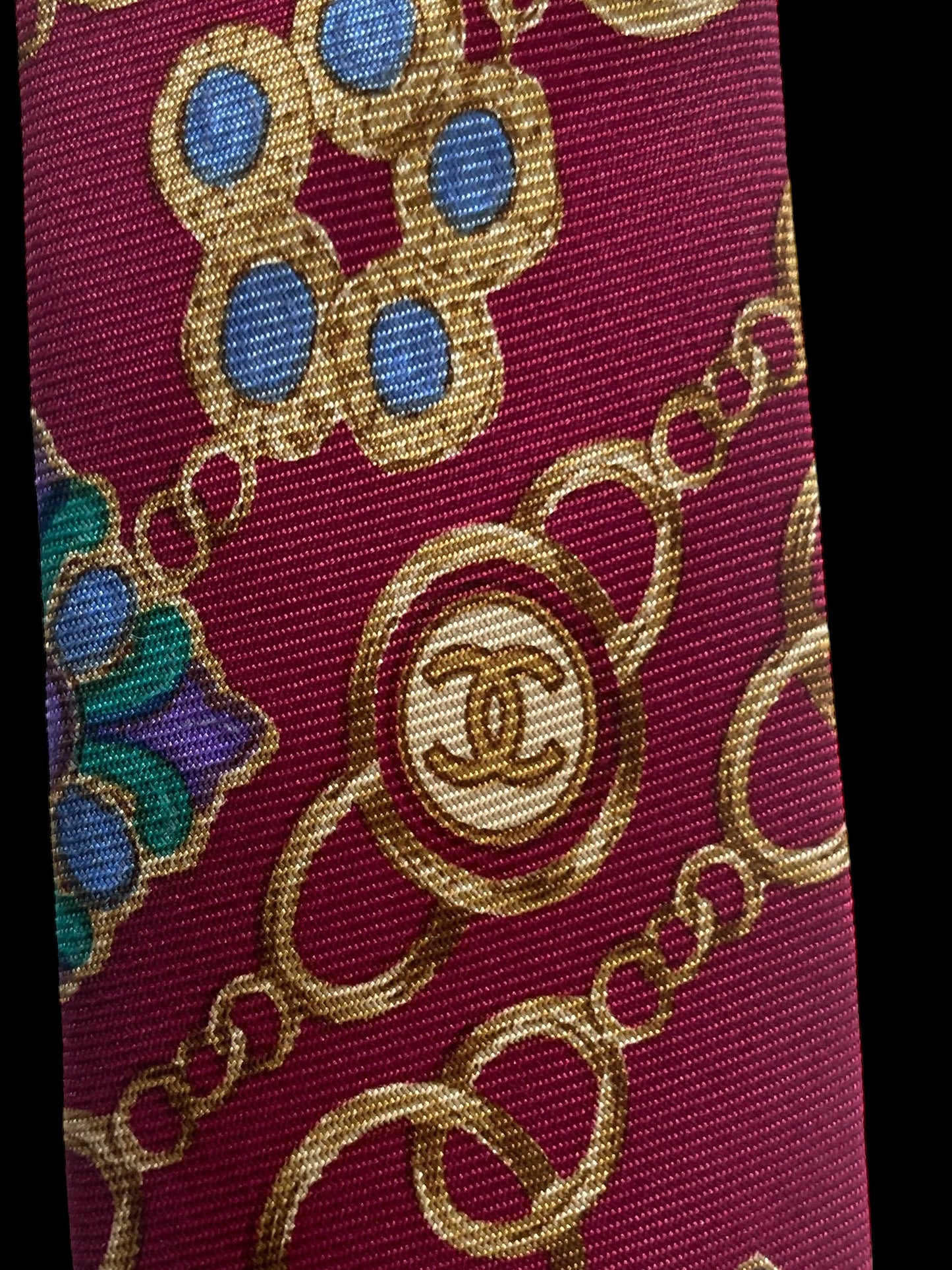 CHANEL Vintage Silk Tie (8.7 cm by 143 cm). Burgundy Jewel Printed