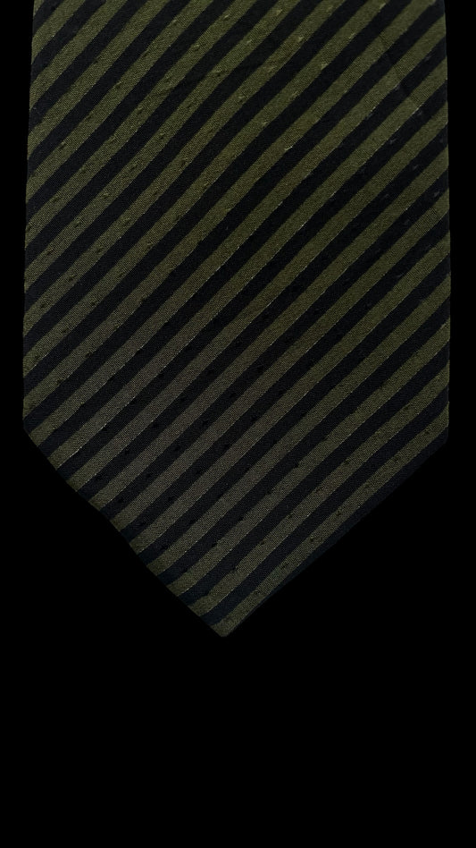 Stefano Ricci Vintage Dark Green Striped Crepe Silk Jacquard Tie (6.8 cm by 148 cm) Skinny front size.