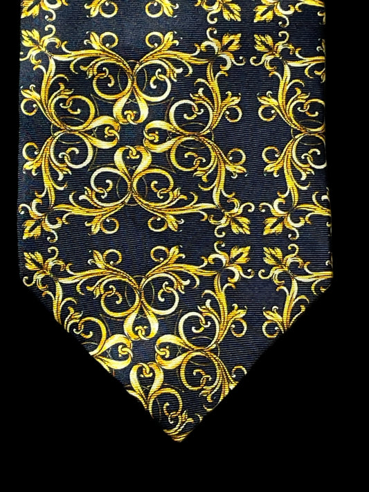 VERSACE CLASSIC V2  Vintage Silk Tie (9.3 cm by 150 cm). Black Baroque Printed