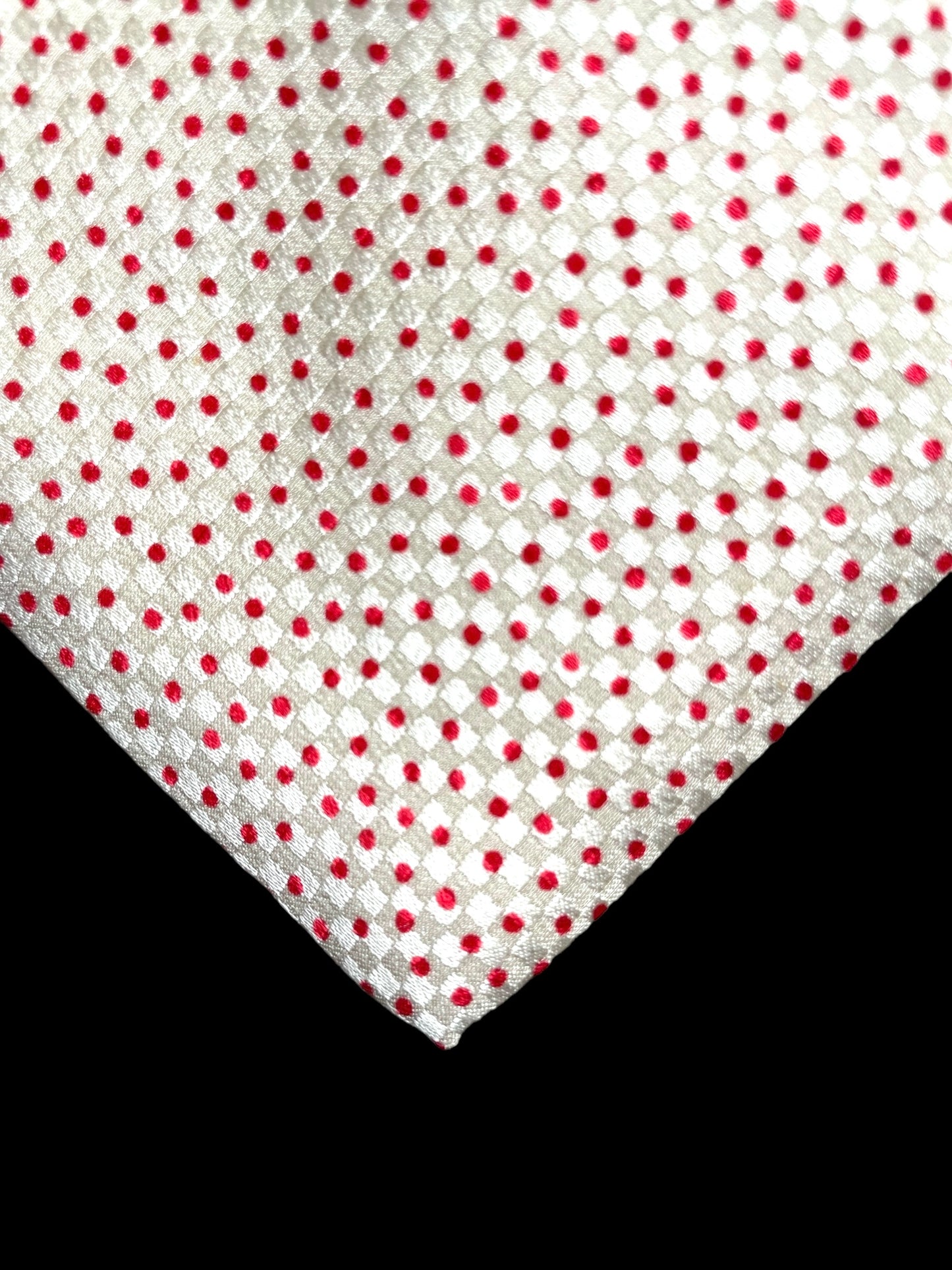 BRIONI vintage off white dots crepe silk jacquard tie (8.1 cm by 146 cm)