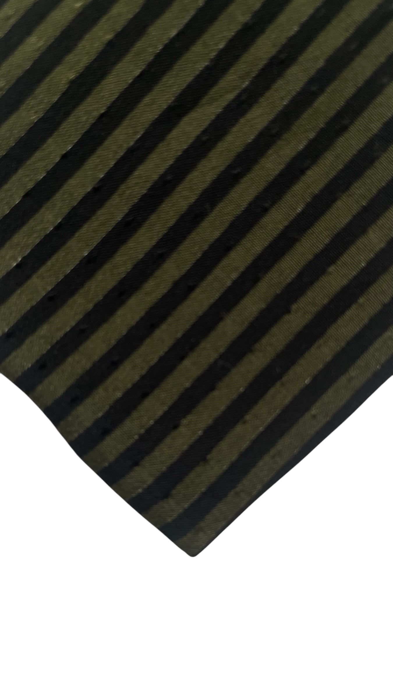 Stefano Ricci Vintage Dark Green Striped Crepe Silk Jacquard Tie (6.8 cm by 148 cm) Skinny front size.