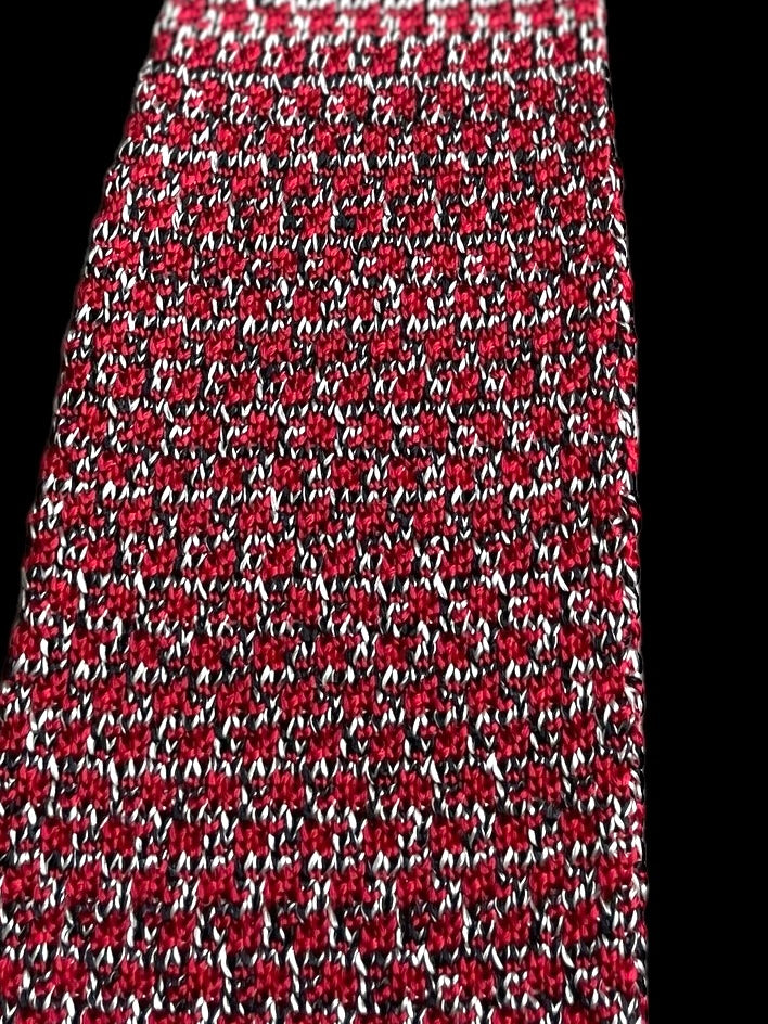 FABRI Vintage Red Knitted Silk Tie  (9.7 cm by 140.5 cm)