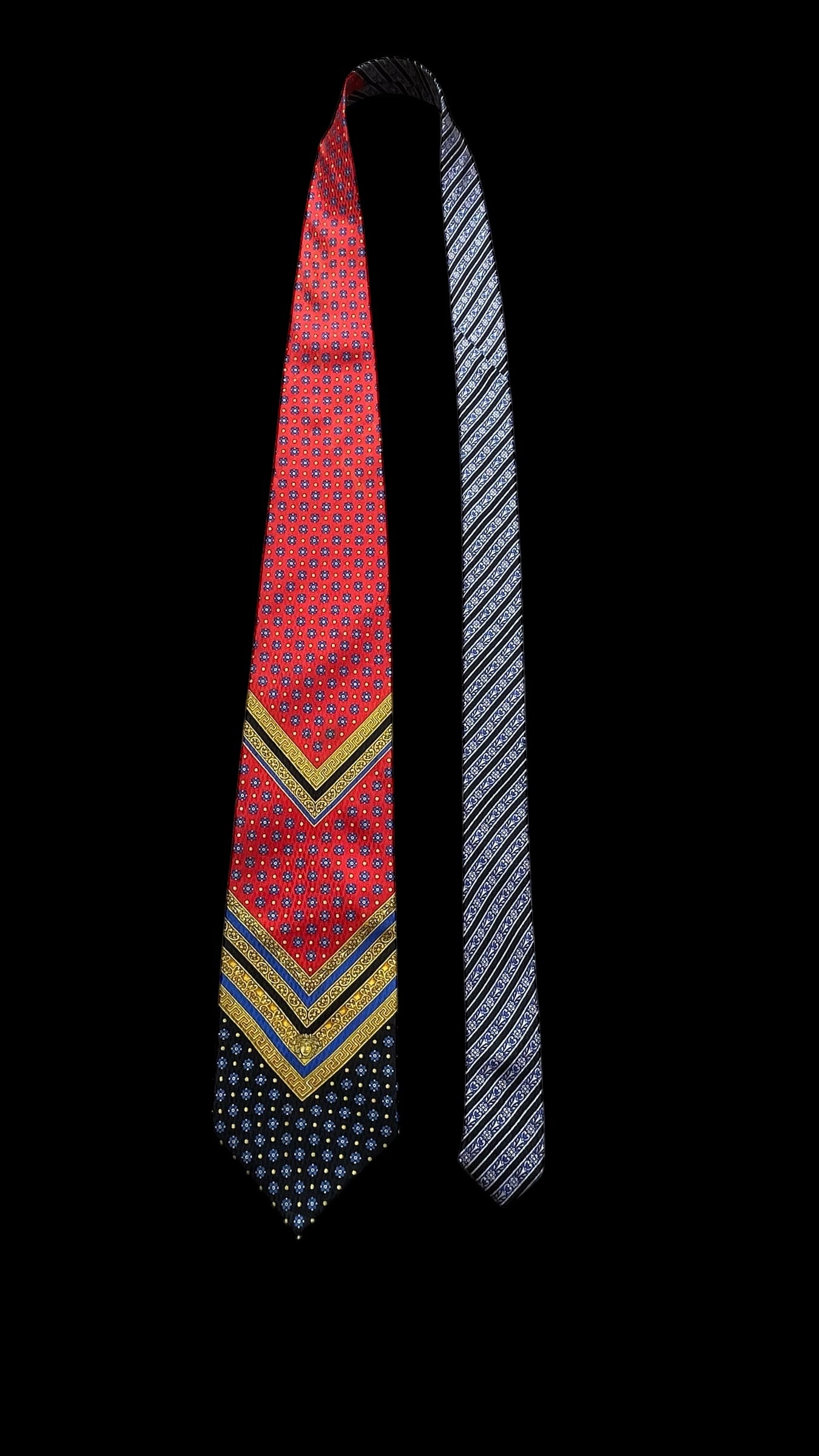 Vintage Red Floral/Baroque Crepe Silk Jacquard Tie by GIANNI VERSACE (9.5 cm by 148 cm)