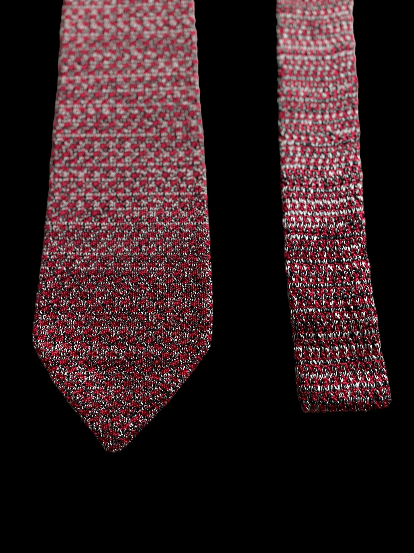 FABRI Vintage Red Knitted Silk Tie  (9.7 cm by 140.5 cm)