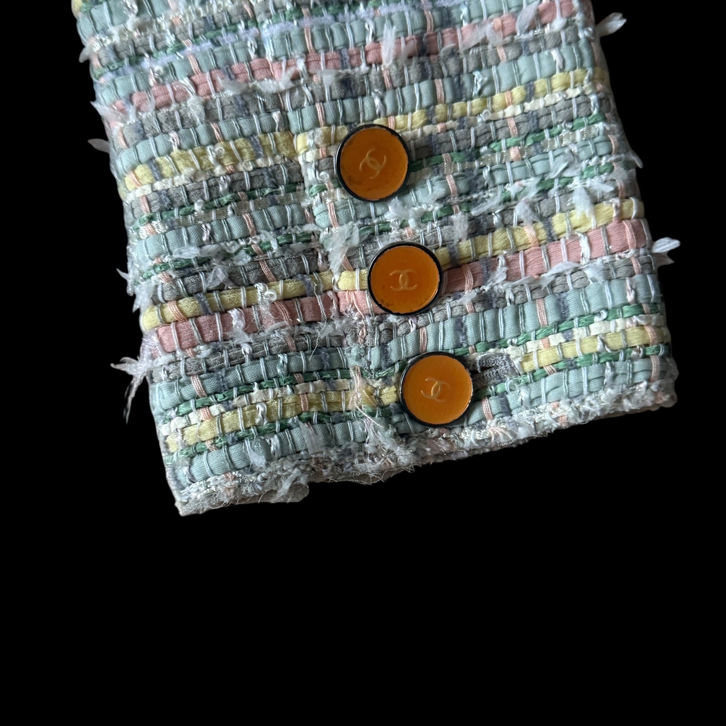 CHANEL Vintage Light Grey Tweed Jacket. Size 34 (Extra Small).