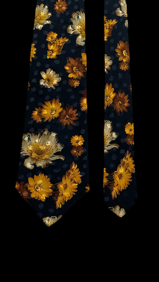 Vintage Black Floral Silk Jacquard Tie by BRIONI (9.5 cm by 150 cm)