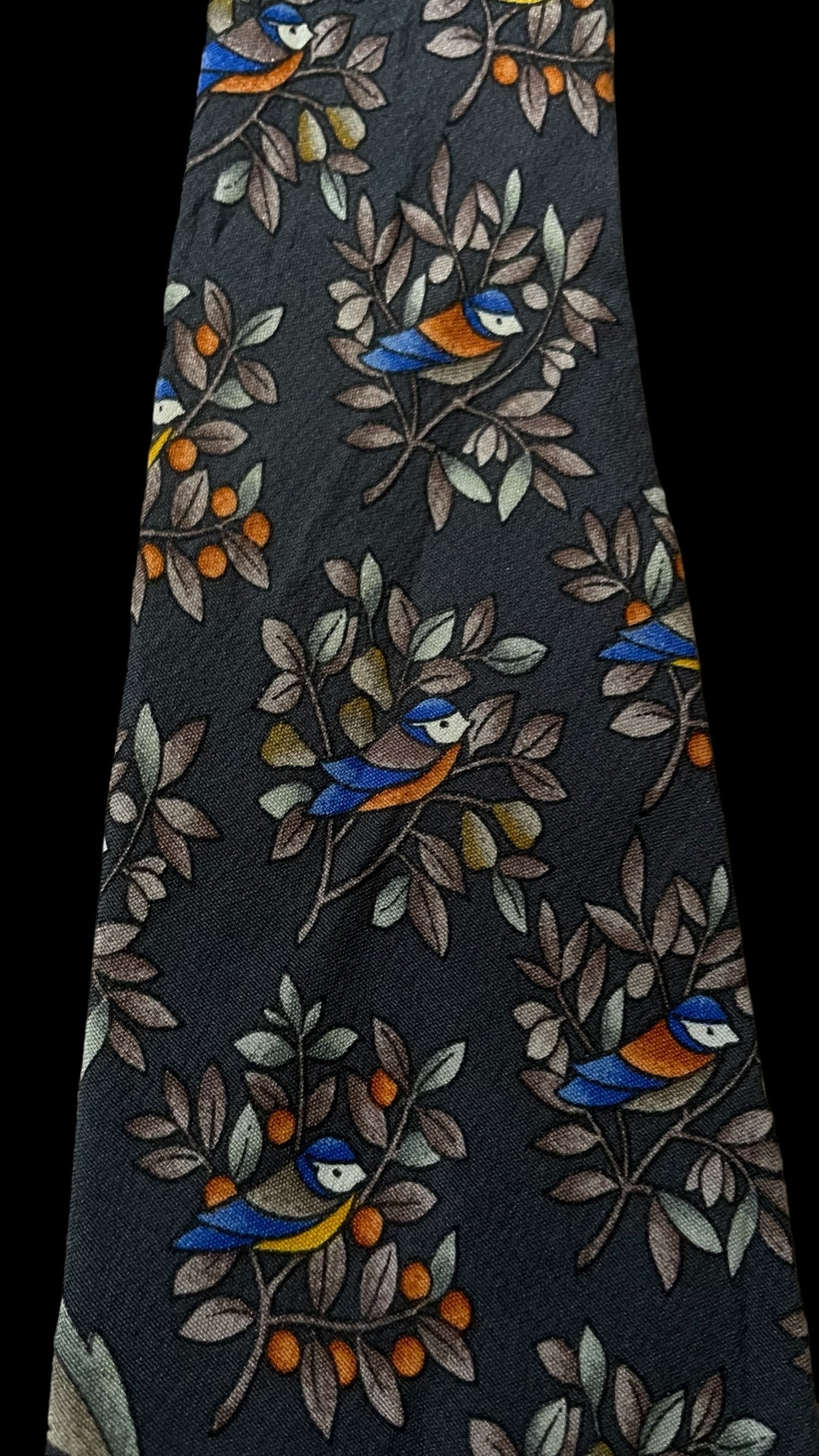 LEONARD vintage dark grey exotic crepe silk tie (9.5 cm by 151 cm)