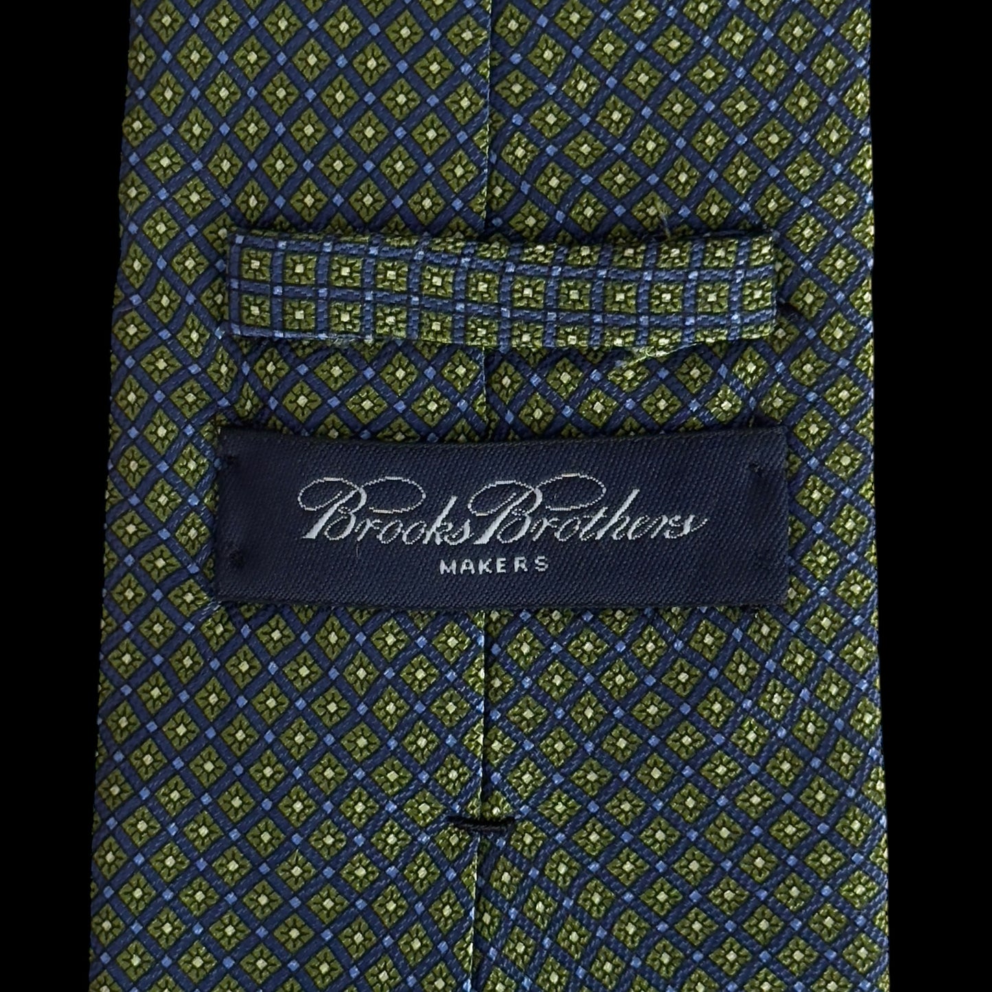 Vintage Dark Purple Floral Dots Silk Tie By BROOKS BROTHERS (9.6 cm by 147.5 cm)