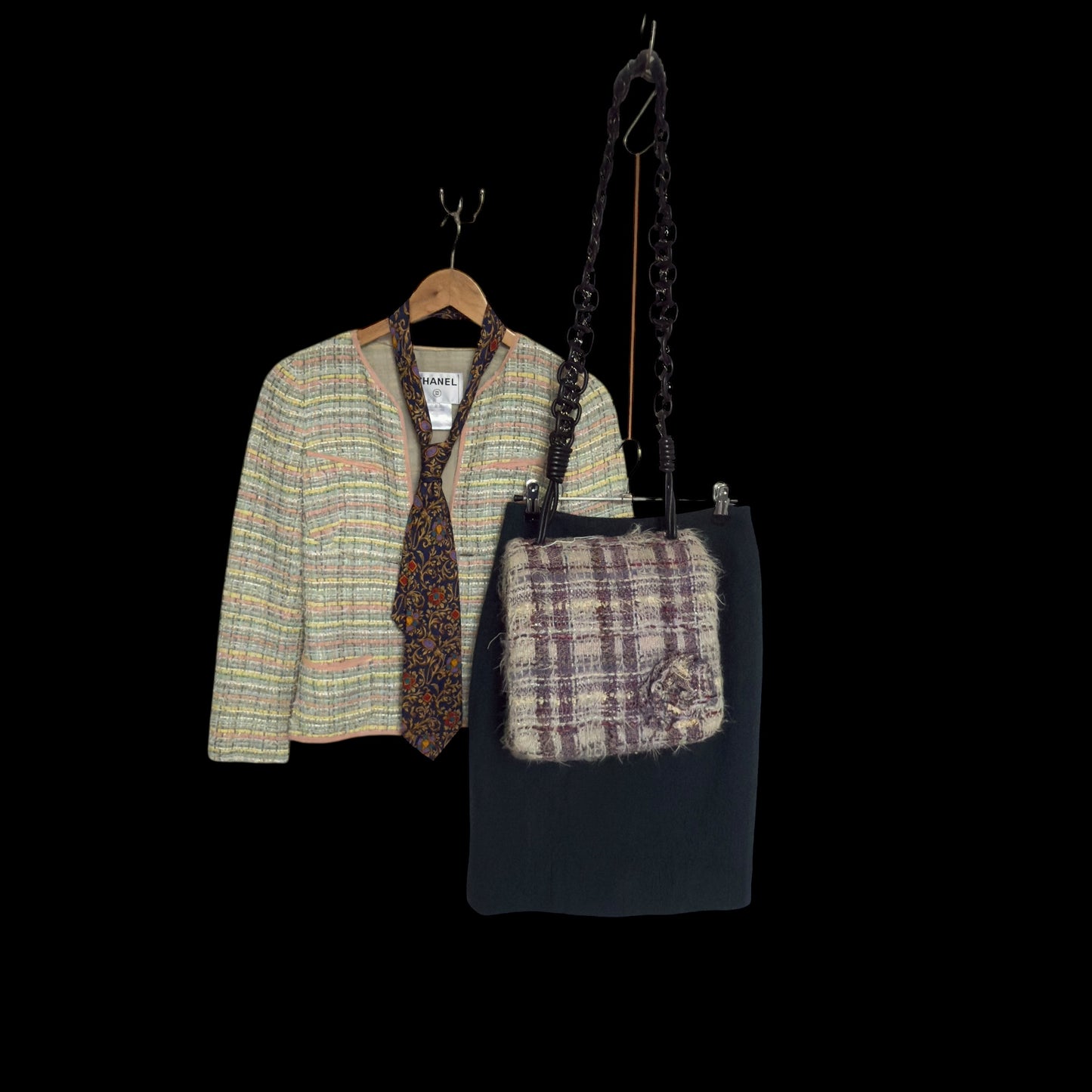 CHANEL Vintage Light Grey Tweed Jacket. Size 34 (Extra Small).