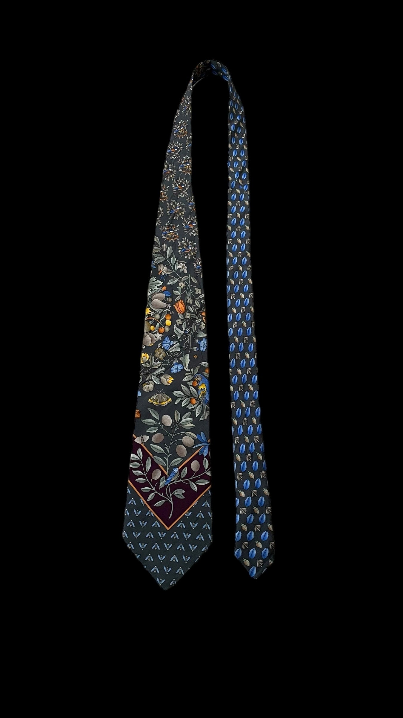 LEONARD vintage dark grey exotic crepe silk tie (9.5 cm by 151 cm)