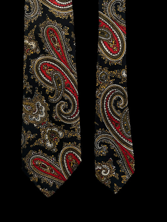 I. MAGNIN & Co  Vintage Black Paisley Silk Tie (6.6 cm by 136 cm) Small Front Size.