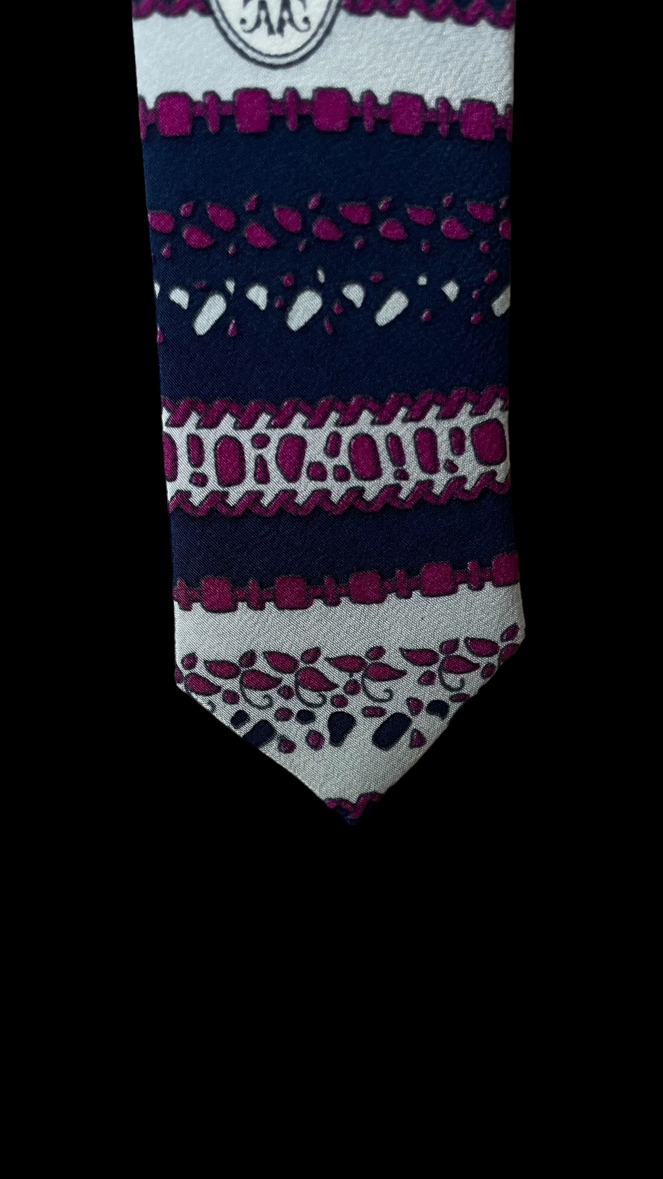 Vintage purple floral crepe silk tie by EMILIO PUCCI (8 cm by 139 cm)