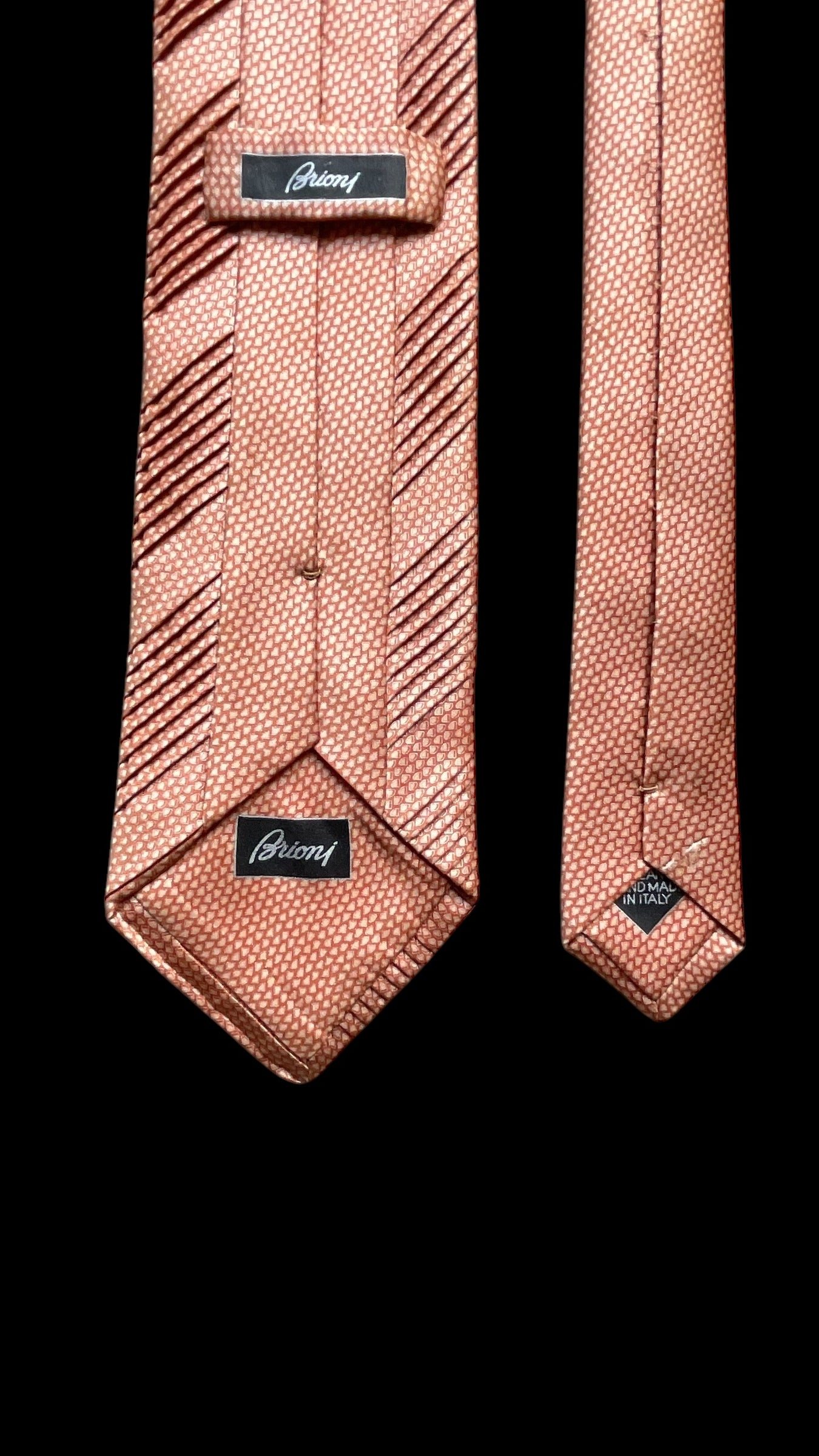 Vintage Orange Geometric Pleated Silk Tie by BRIONI (9 cm by 160 cm) Longer length.