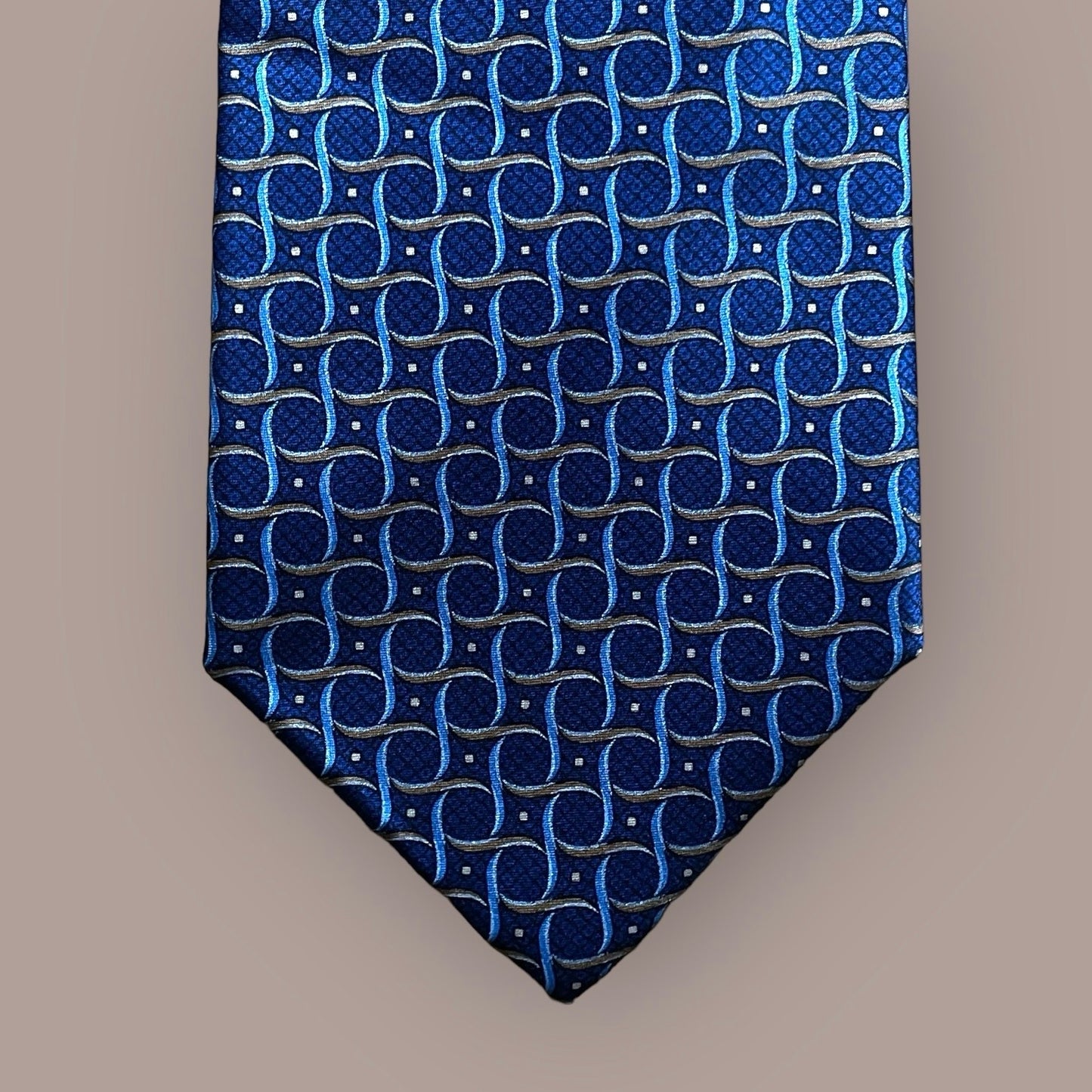 BRIONI Vintage Crepe Silk Tie-Pocket/Square set. Electric-blue geometric printed.