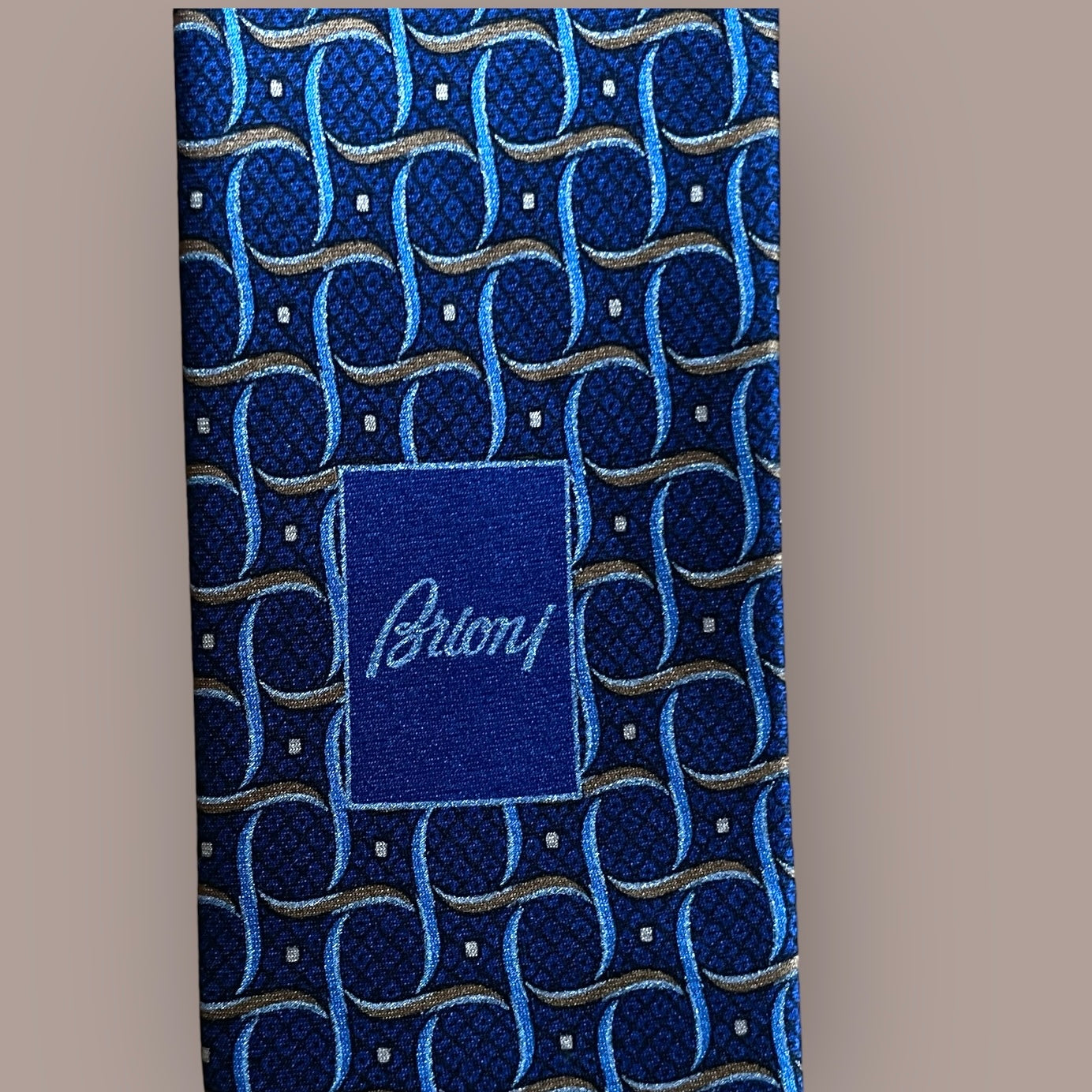 BRIONI Vintage Crepe Silk Tie-Pocket/Square set. Electric-blue geometric printed.