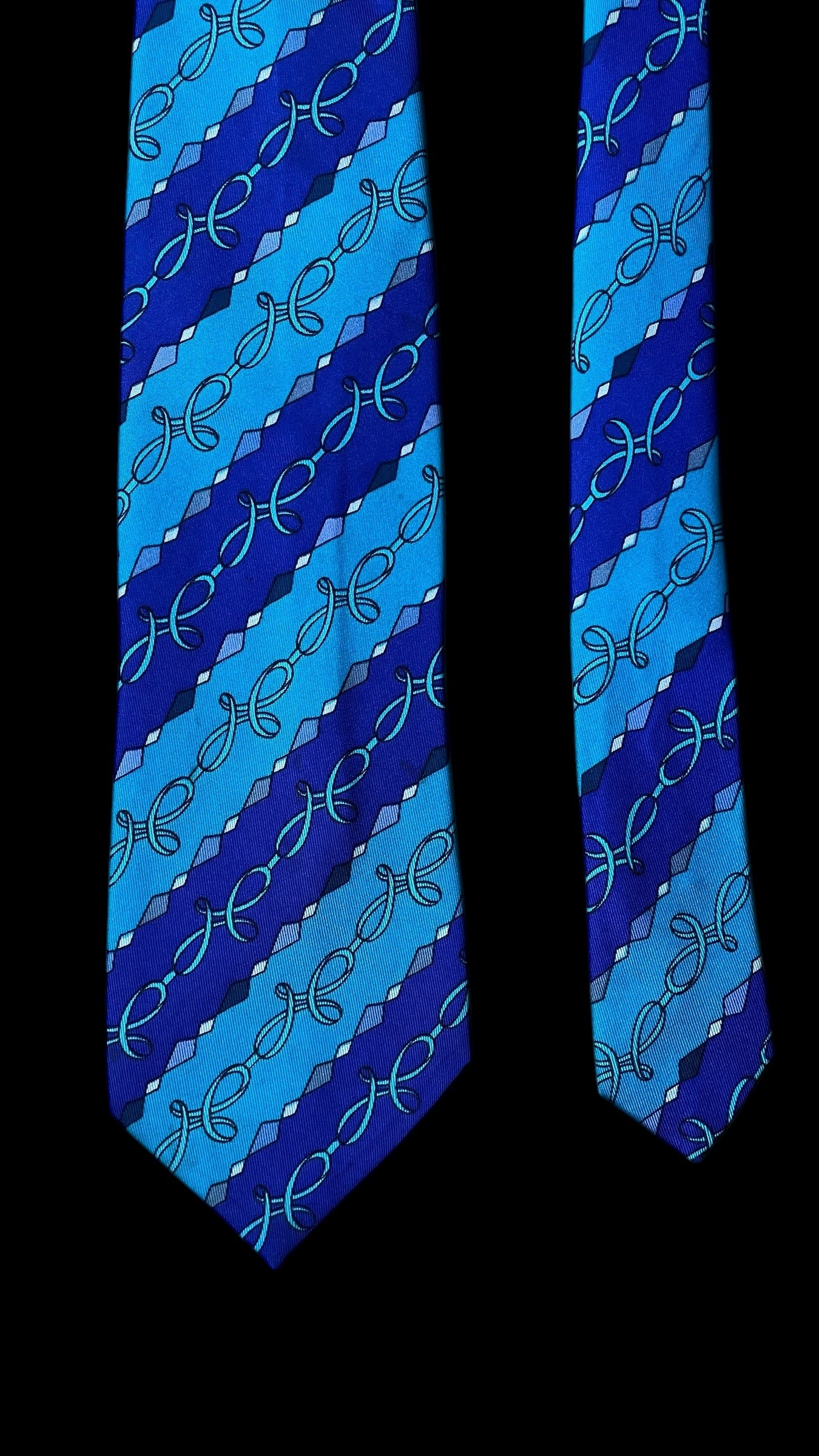 EMILIO PUCCI Vintage Turquoise Psychedelic Silk Tie (8 cm by 135.5 cm) Small Front Size