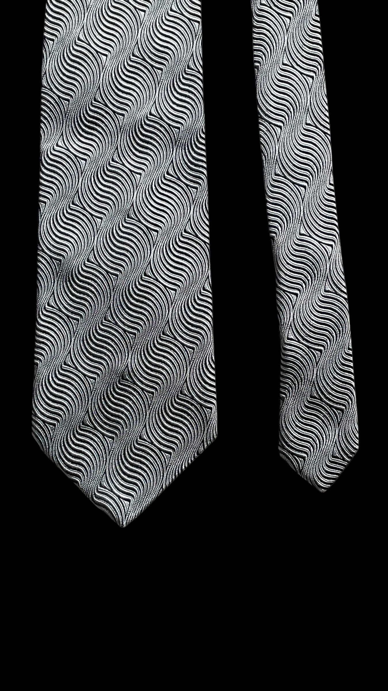 ZILLI Vintage Silk Tie (10 cm by 154 cm). Longer length.