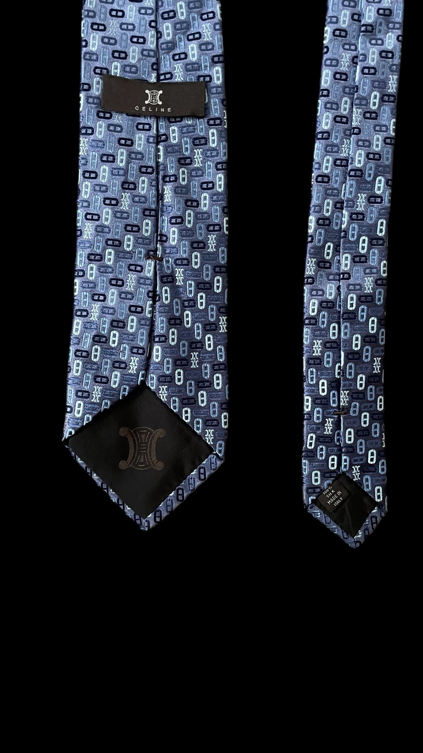 Vintage blue geometric logos silk tie by CELINE (9.2 cm by 151 cm)